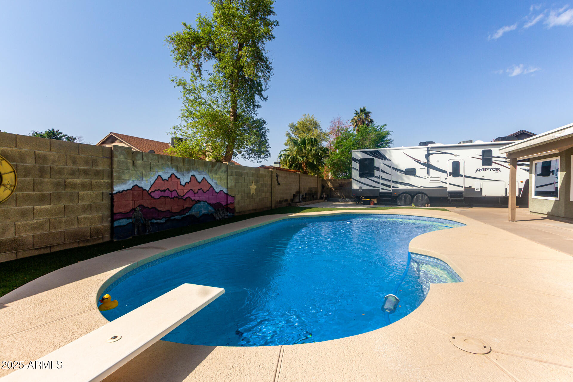 3033 E Laurel Street
