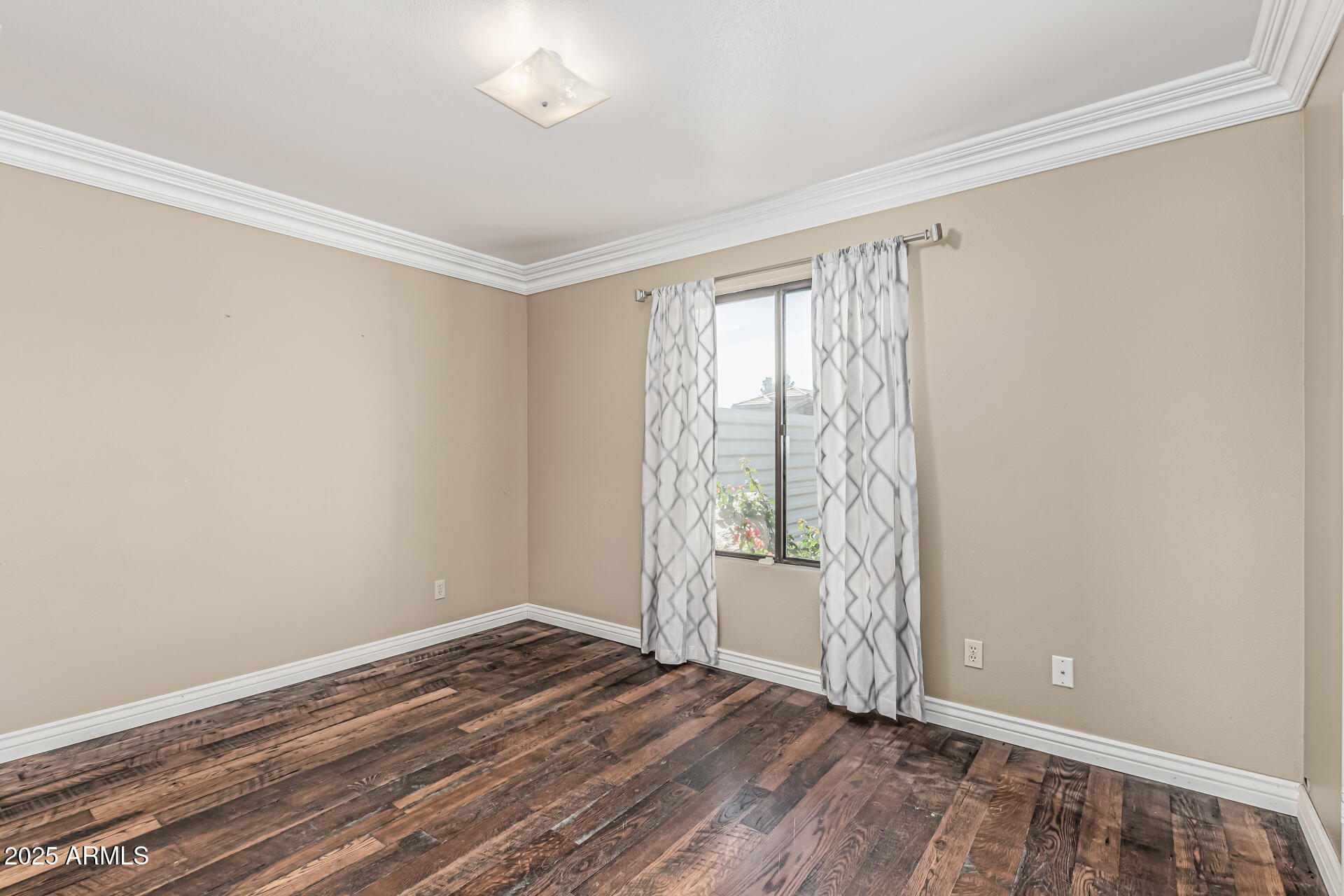 2640 E Campo Bello Drive