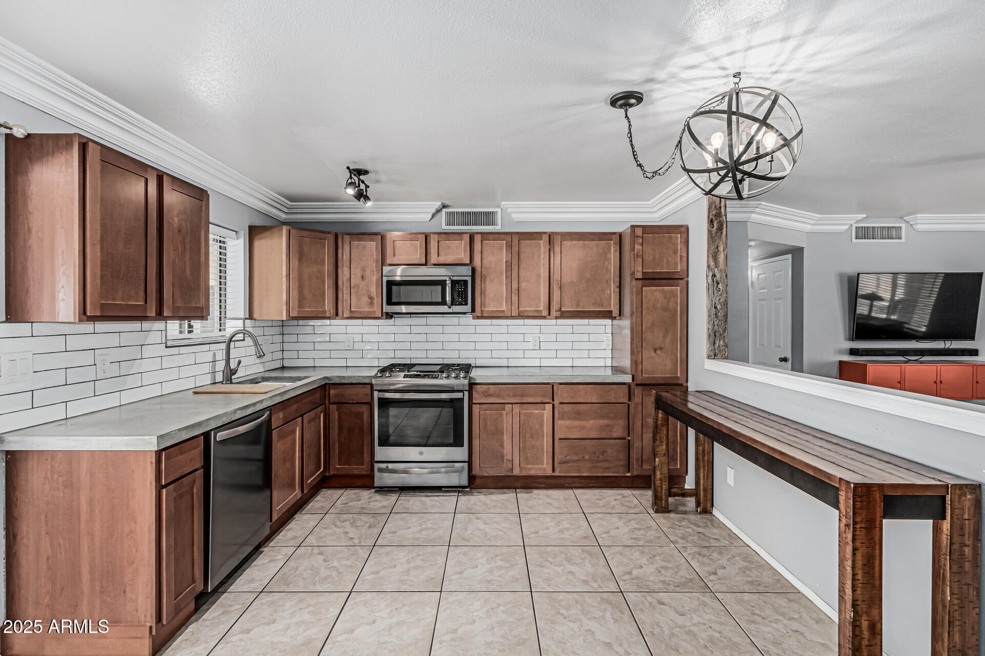 2640 E Campo Bello Drive