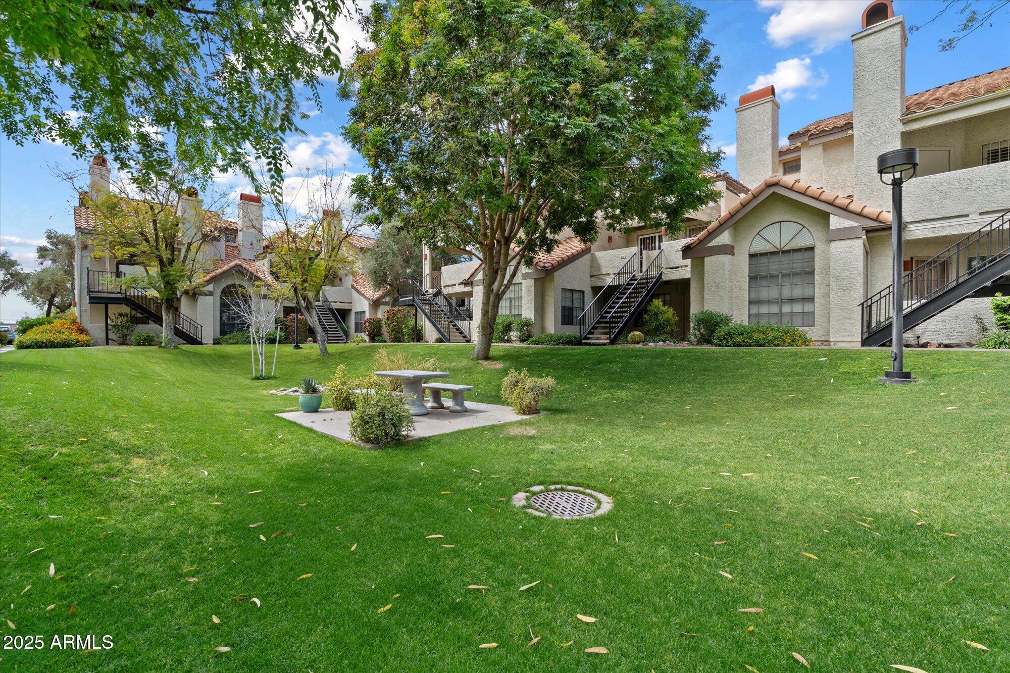 2333 E SOUTHERN Avenue 2100