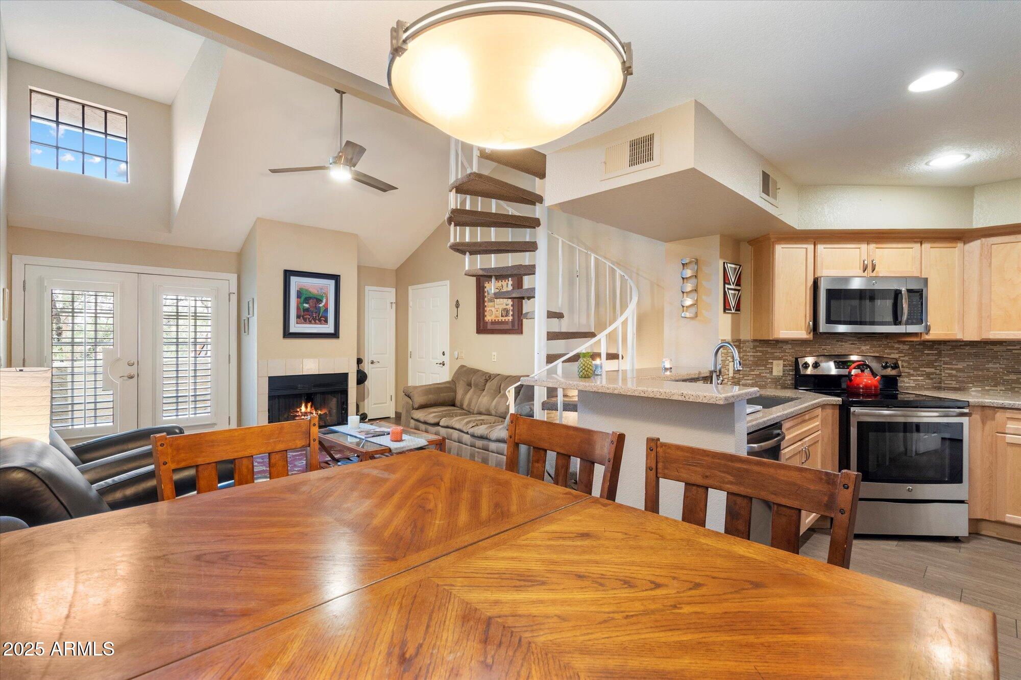2333 E SOUTHERN Avenue 2100