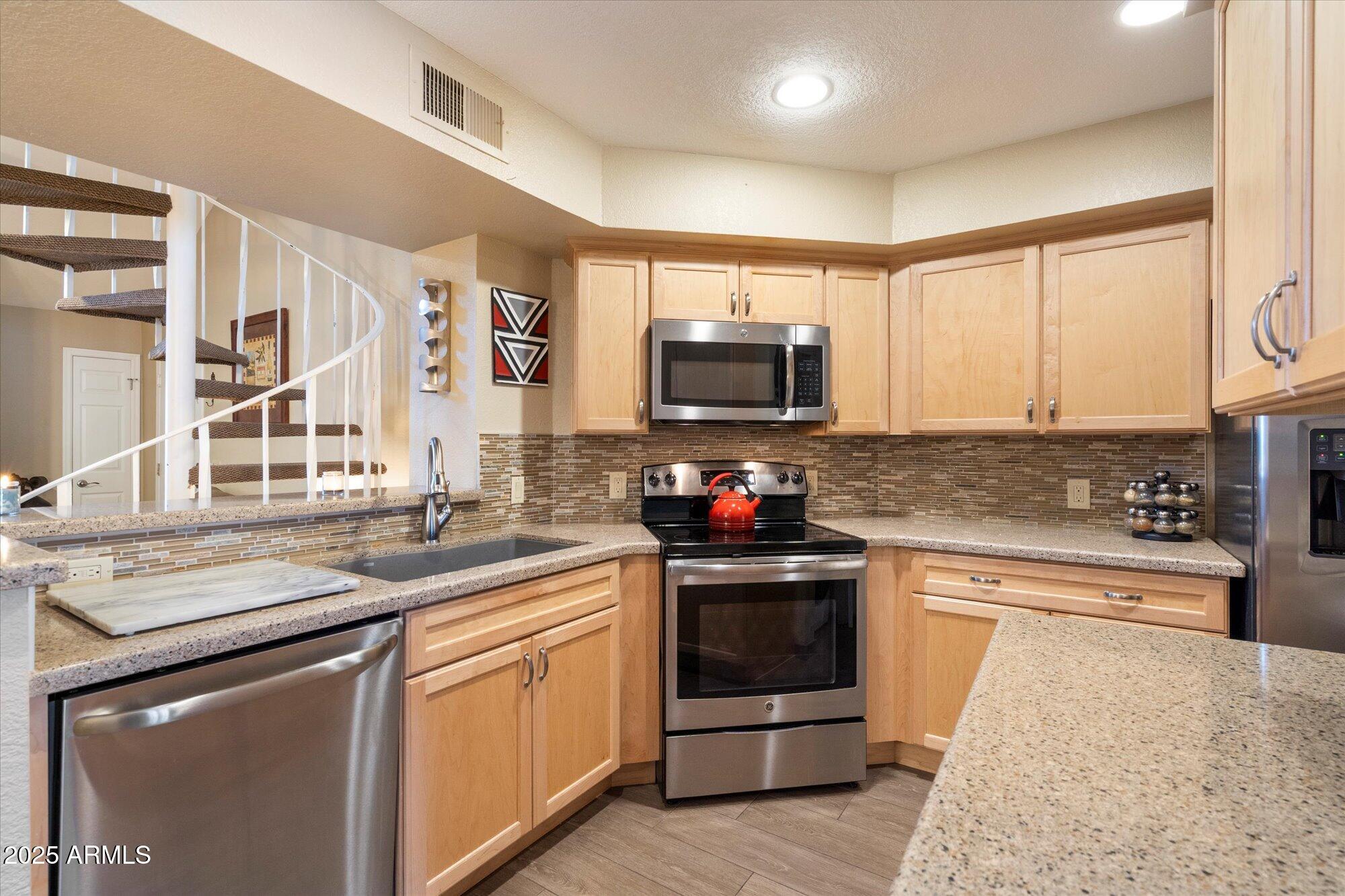 2333 E SOUTHERN Avenue 2100