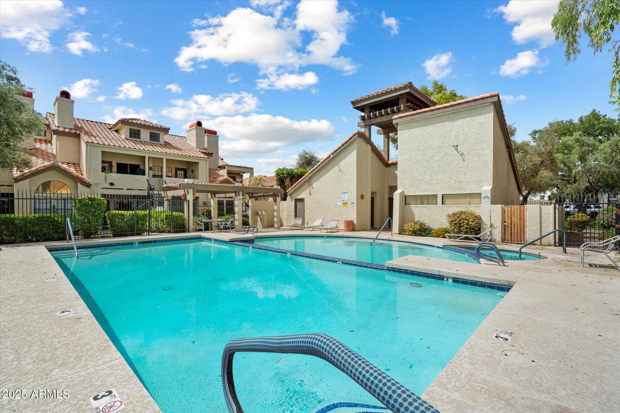 2333 E SOUTHERN Avenue 2100