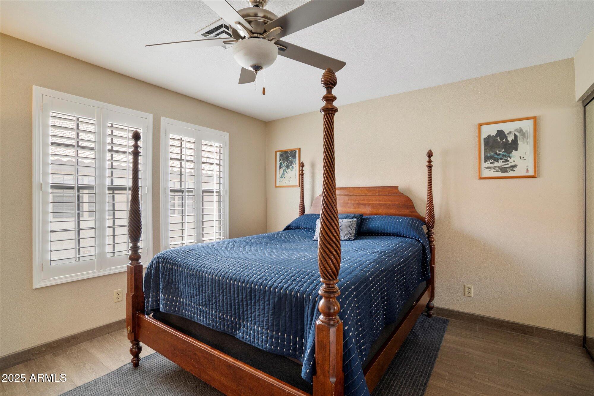 2333 E SOUTHERN Avenue 2100