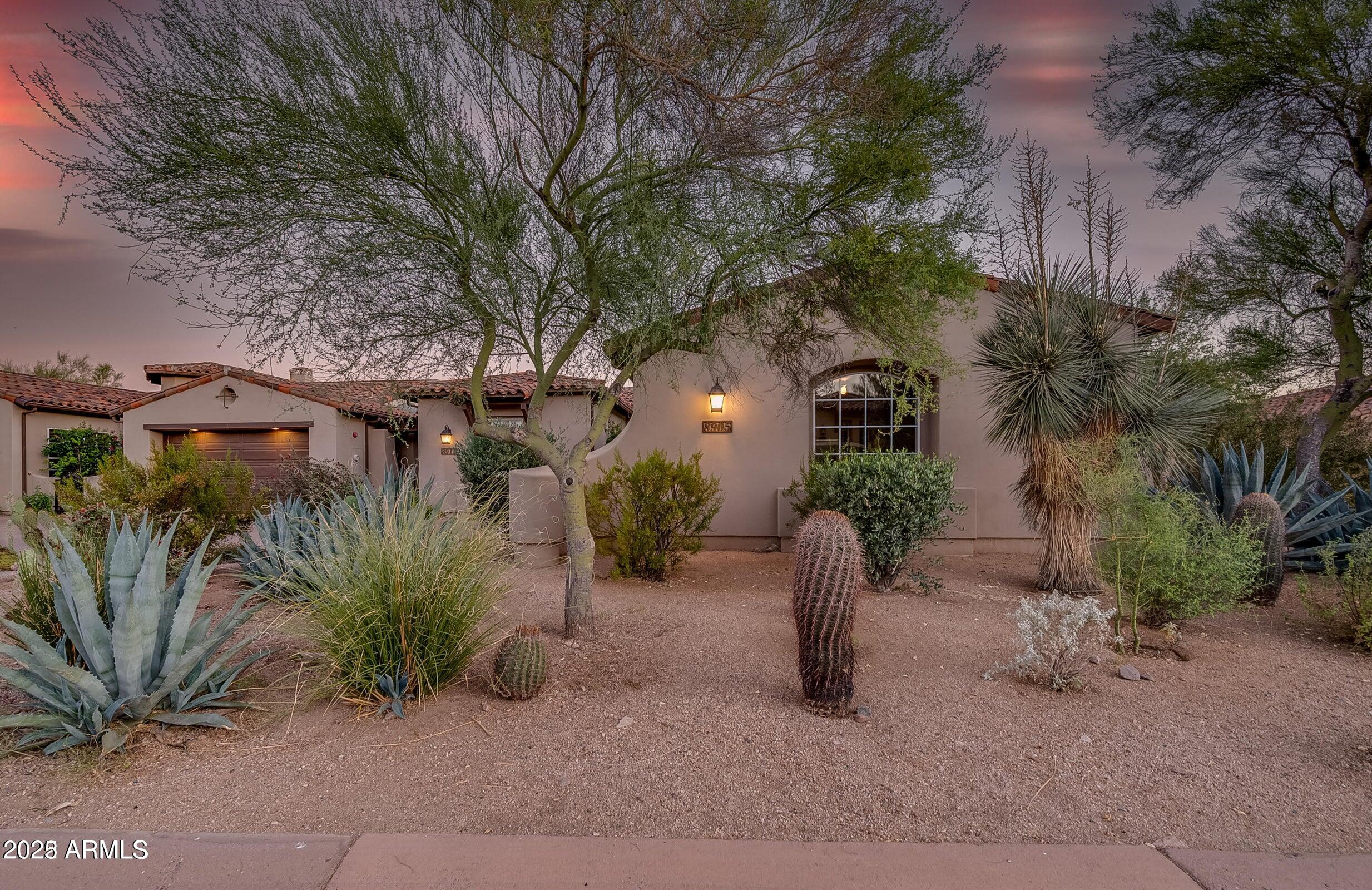 8905 E MOUNTAIN SPRING Road