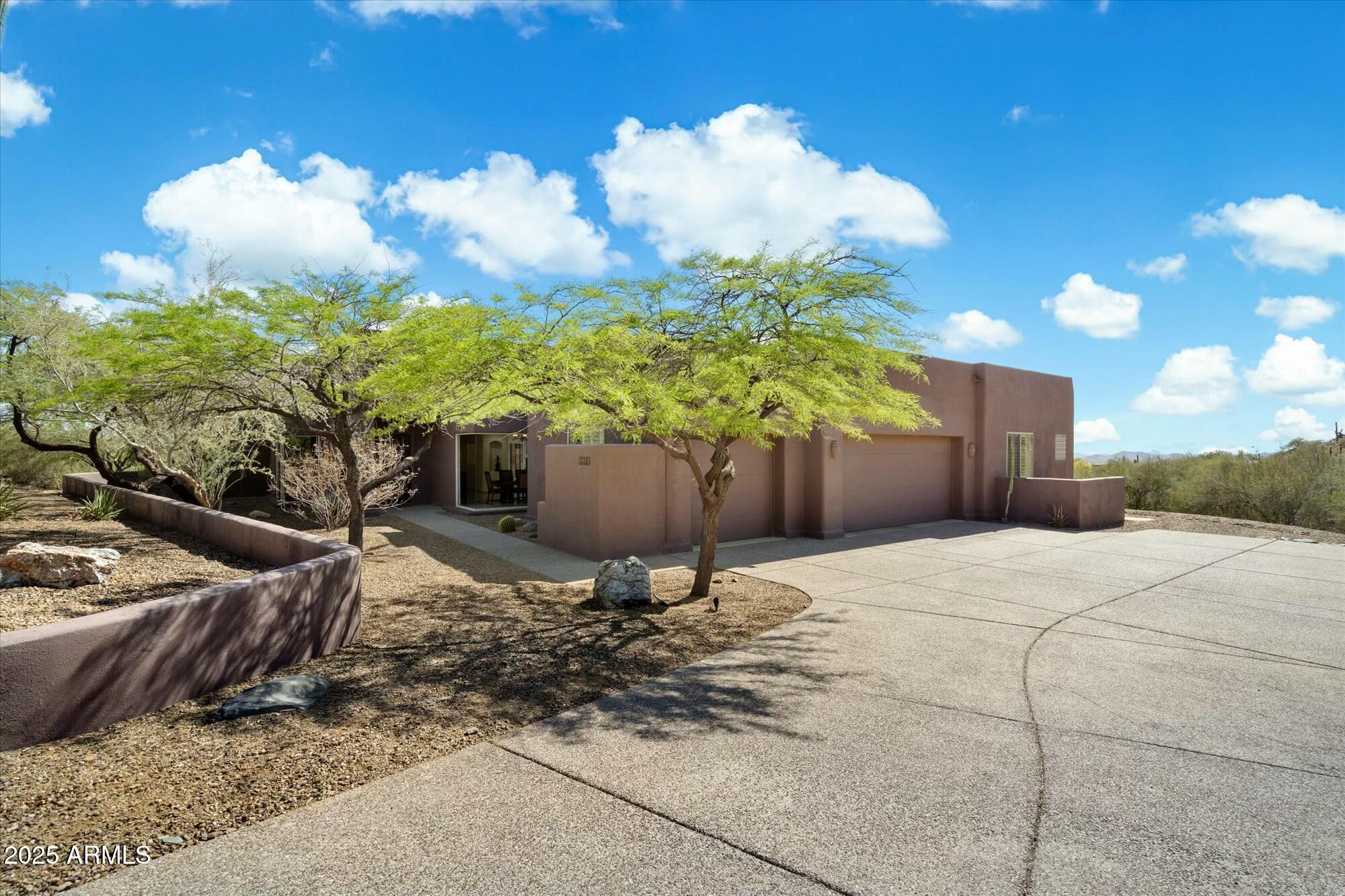 6407 E OLD PAINT Trail