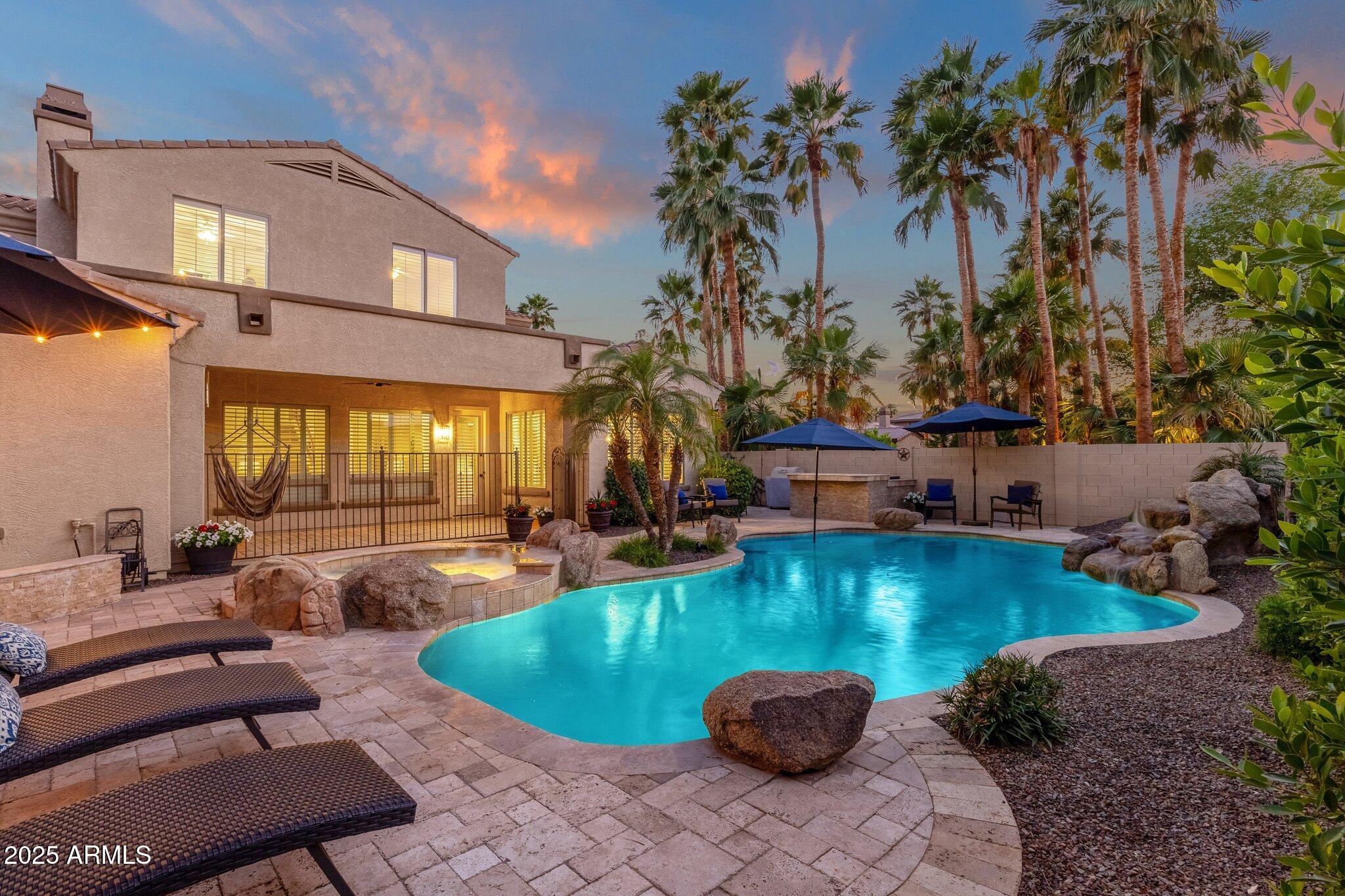 1356 E FLAMINGO Court