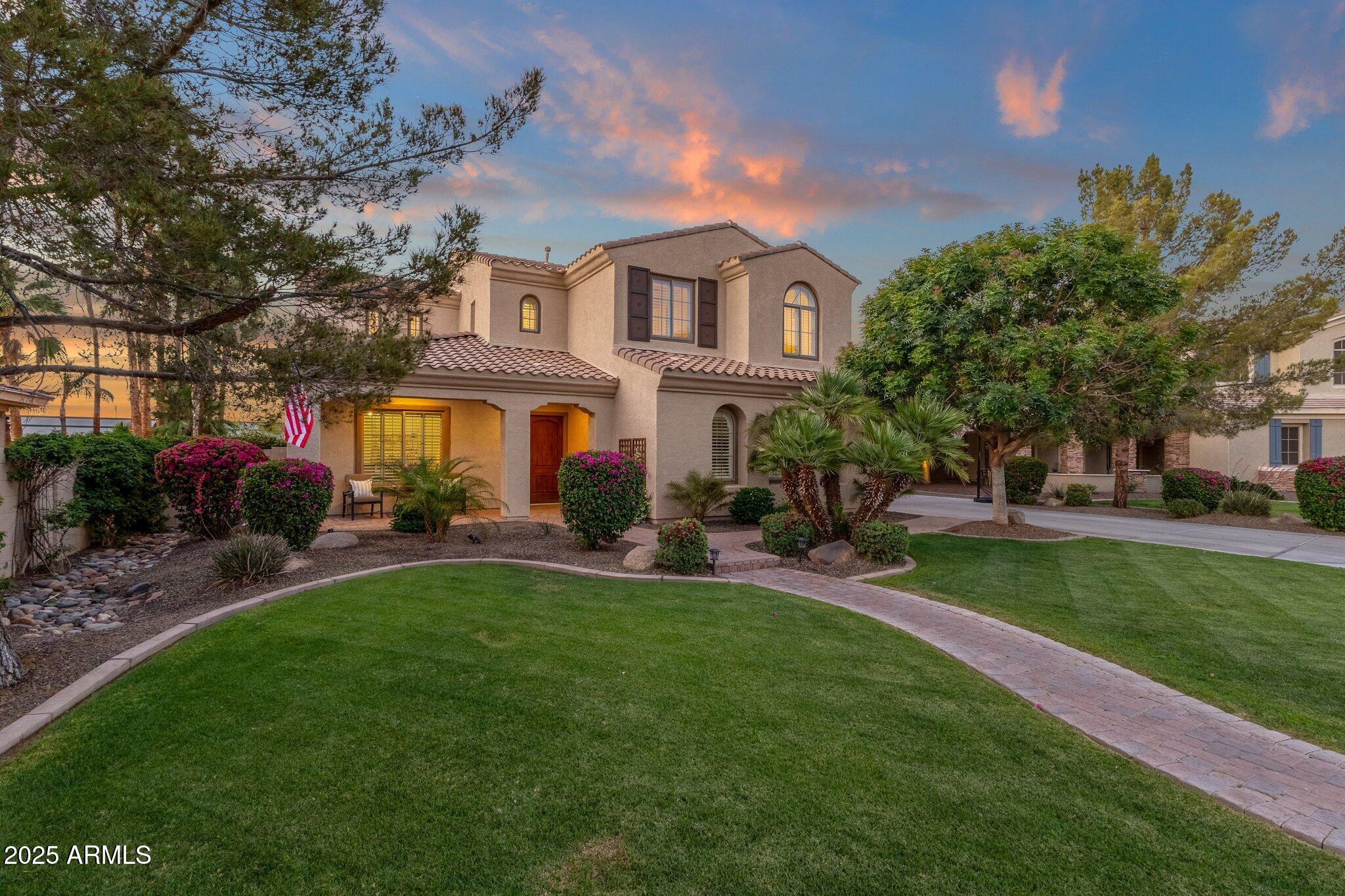 1356 E FLAMINGO Court