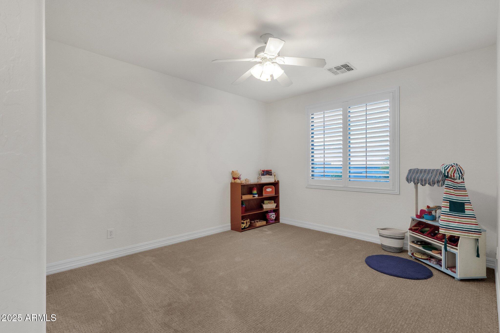 1356 E FLAMINGO Court