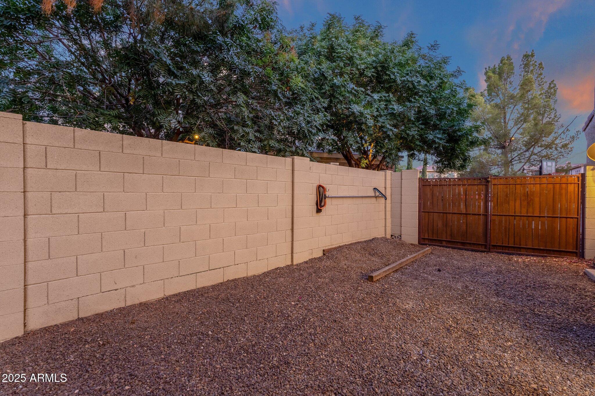 1356 E FLAMINGO Court