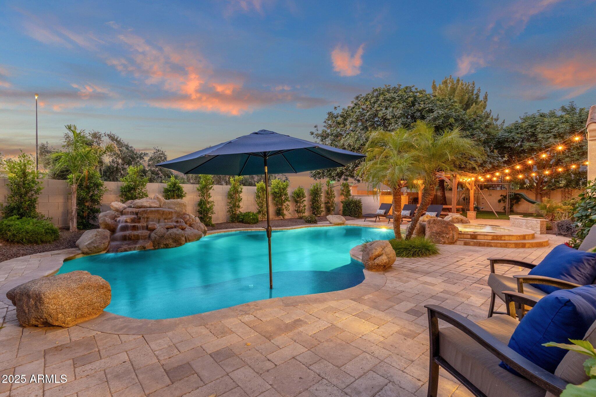 1356 E FLAMINGO Court