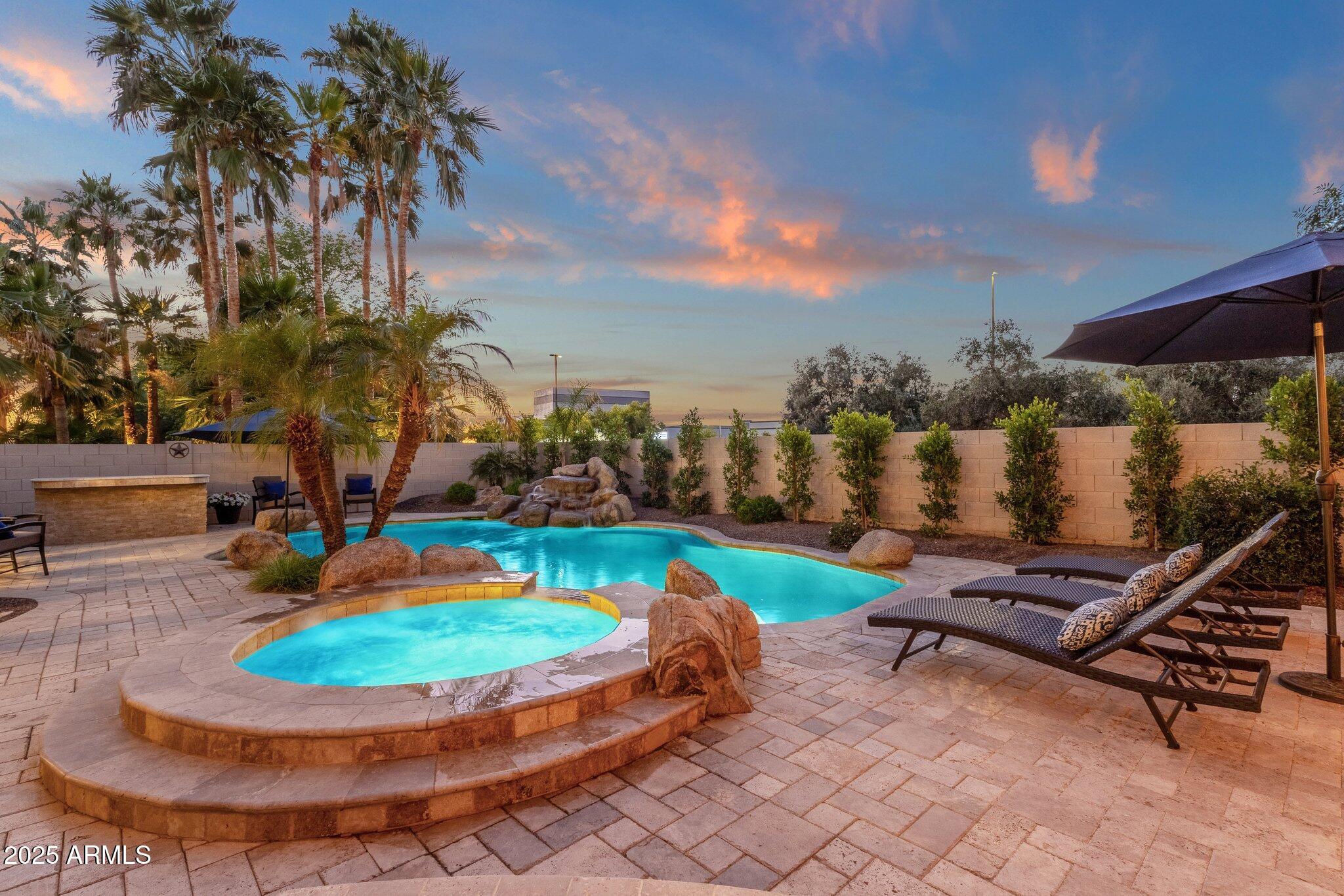 1356 E FLAMINGO Court