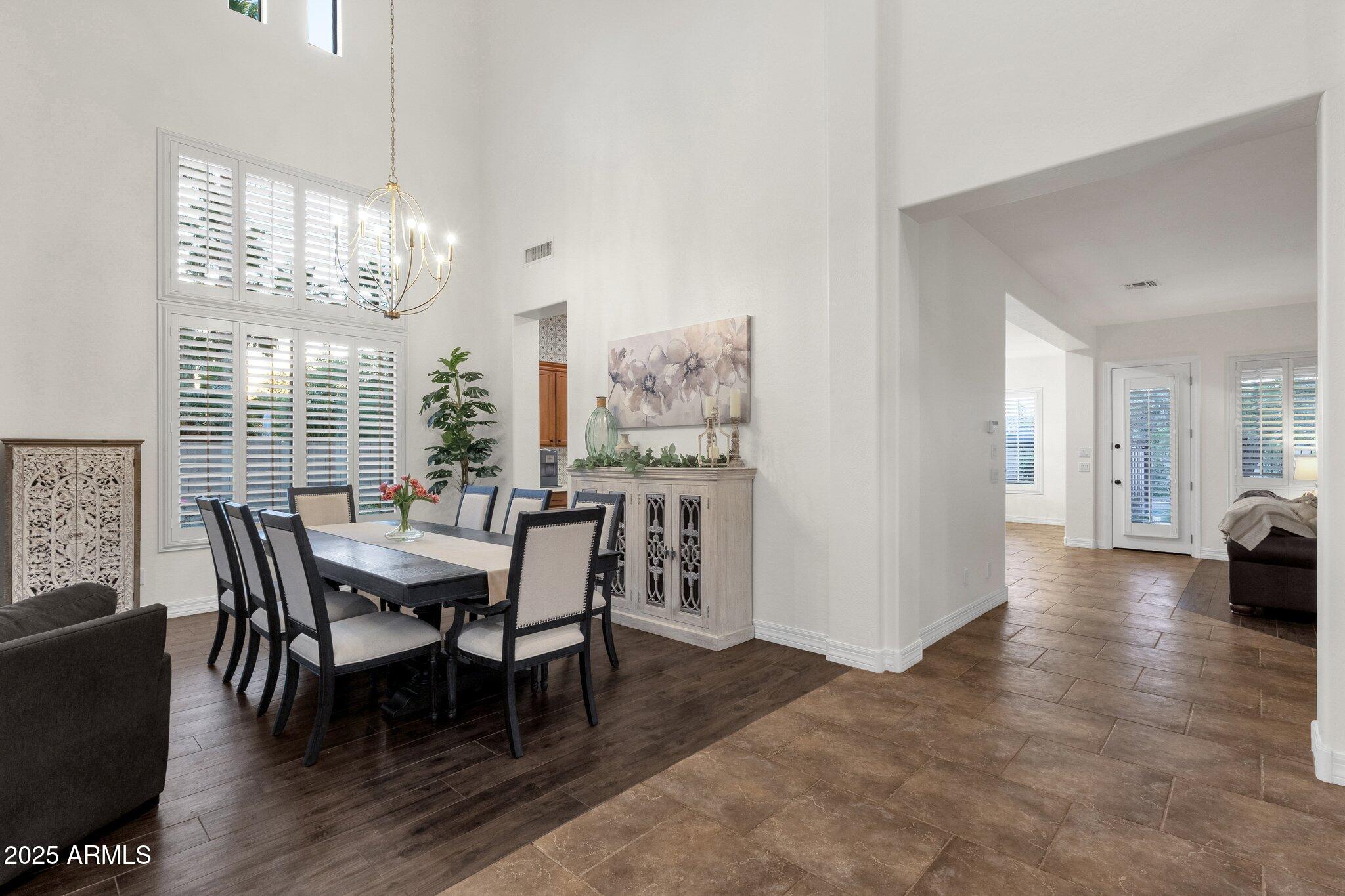 1356 E FLAMINGO Court