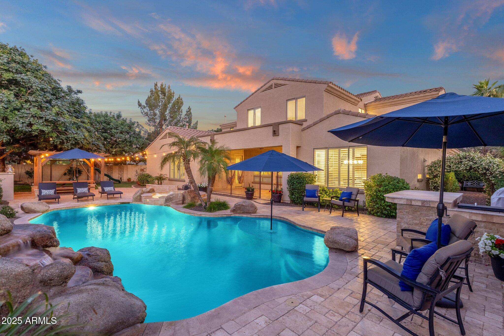 1356 E FLAMINGO Court