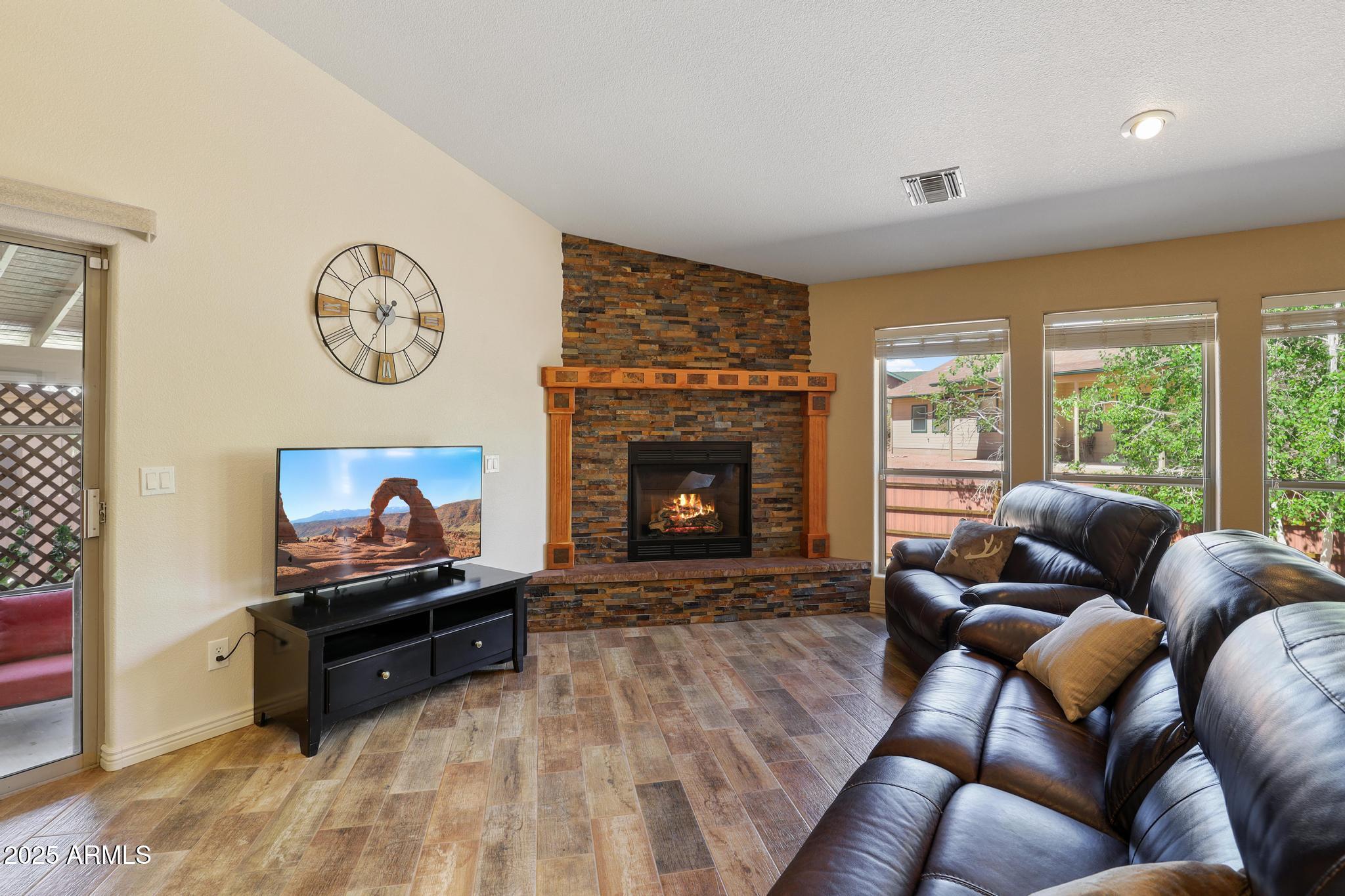 608 N WILDERNESS Trail