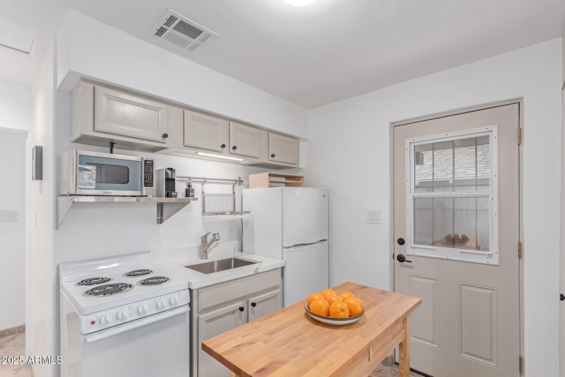 146 E 1ST Street