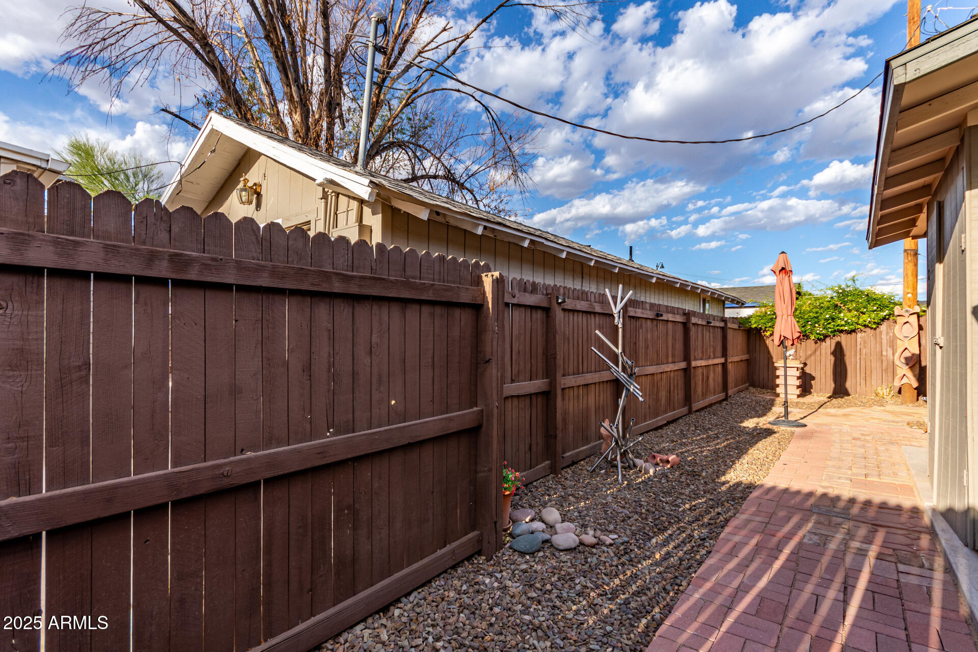 146 E 1ST Street