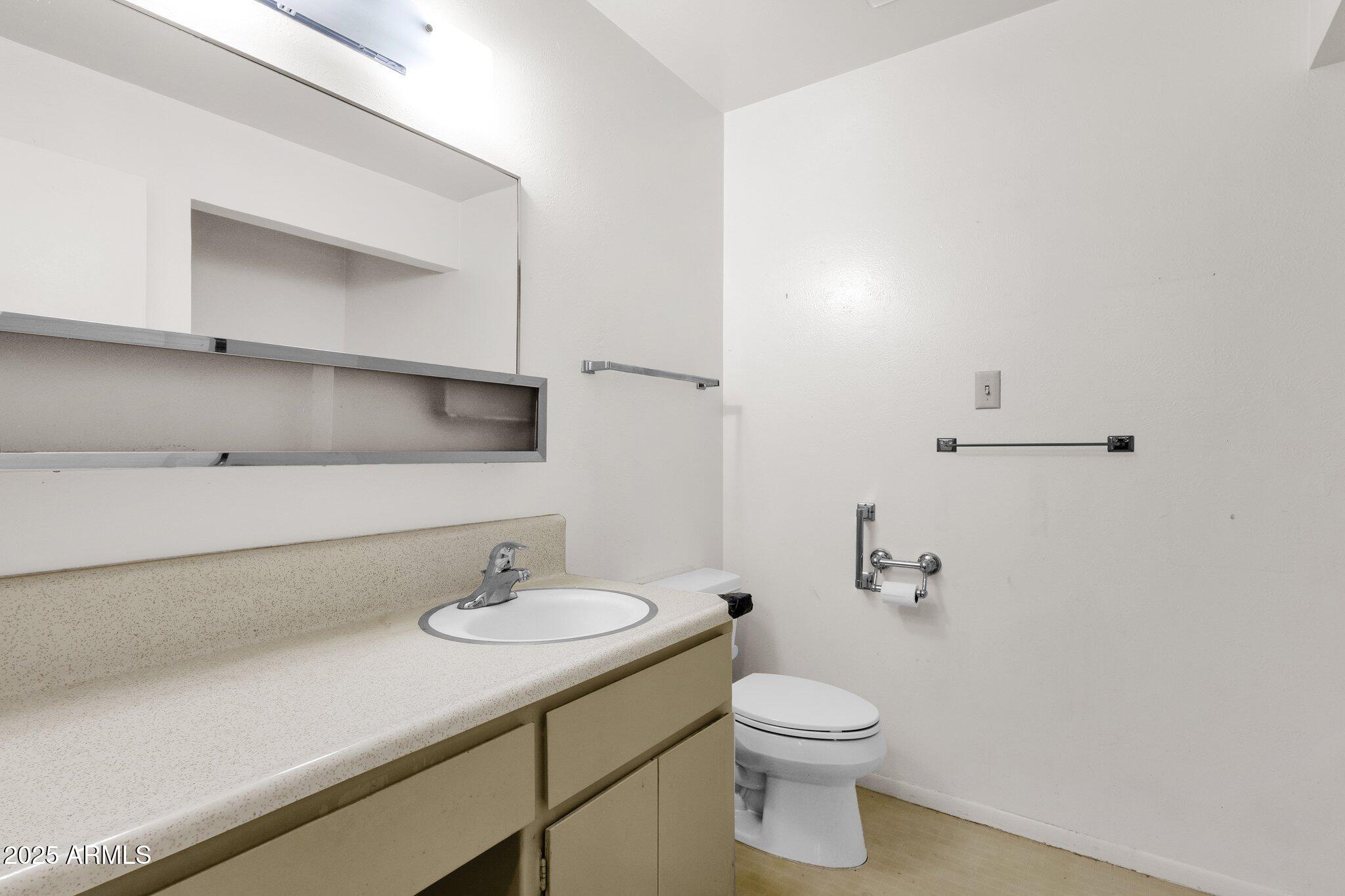 7319 E NORTHLAND Drive 5