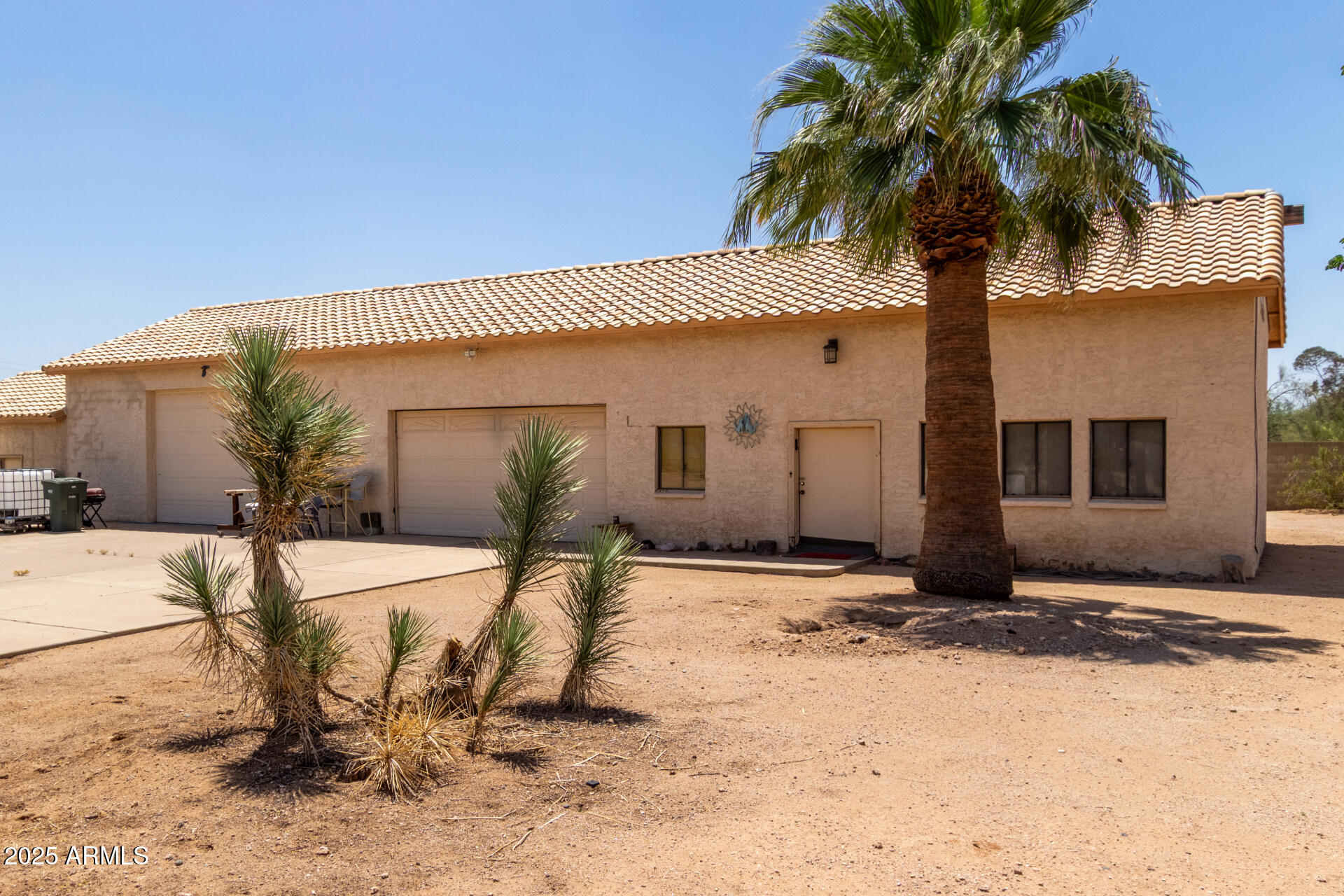 2131 E ROSE GARDEN Lane