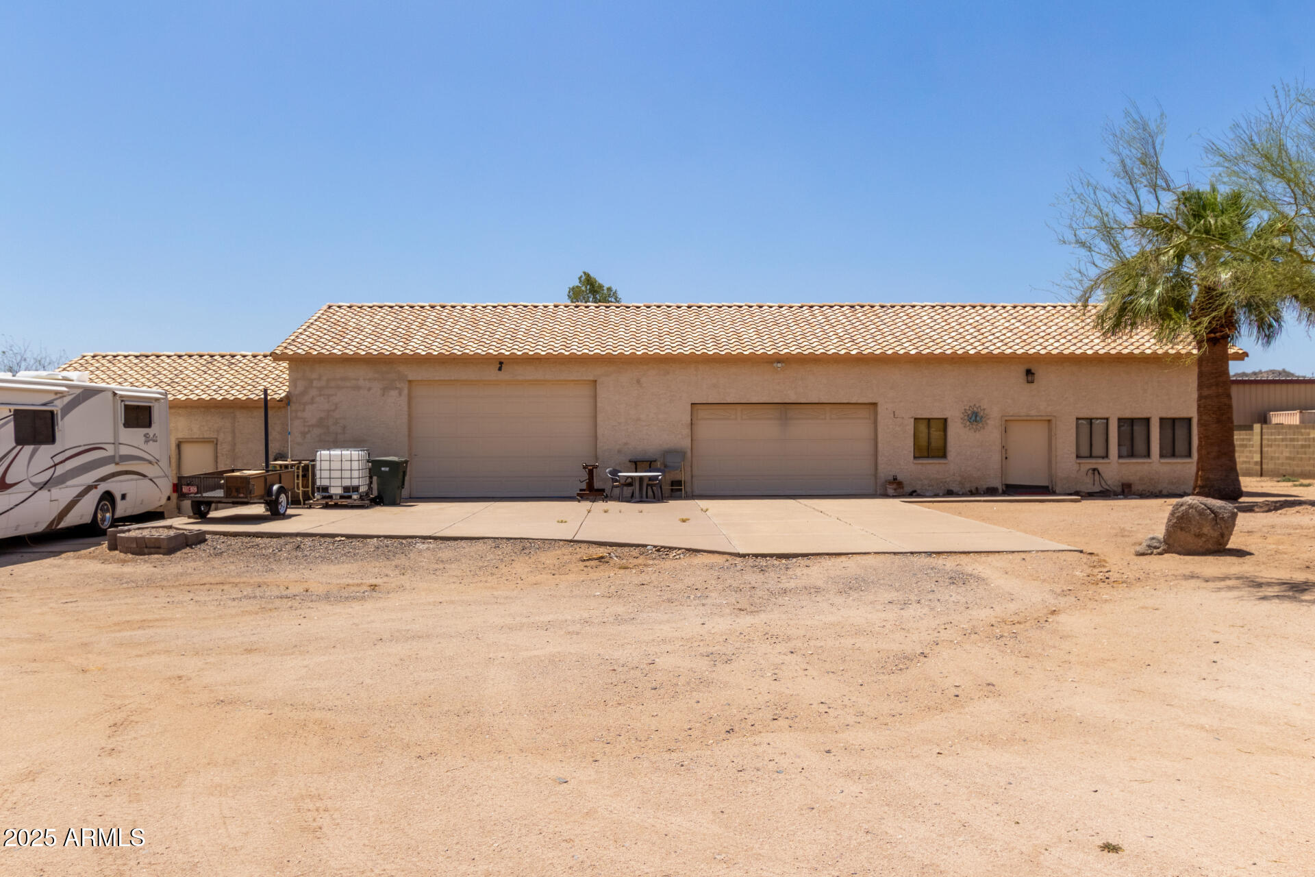 2131 E ROSE GARDEN Lane