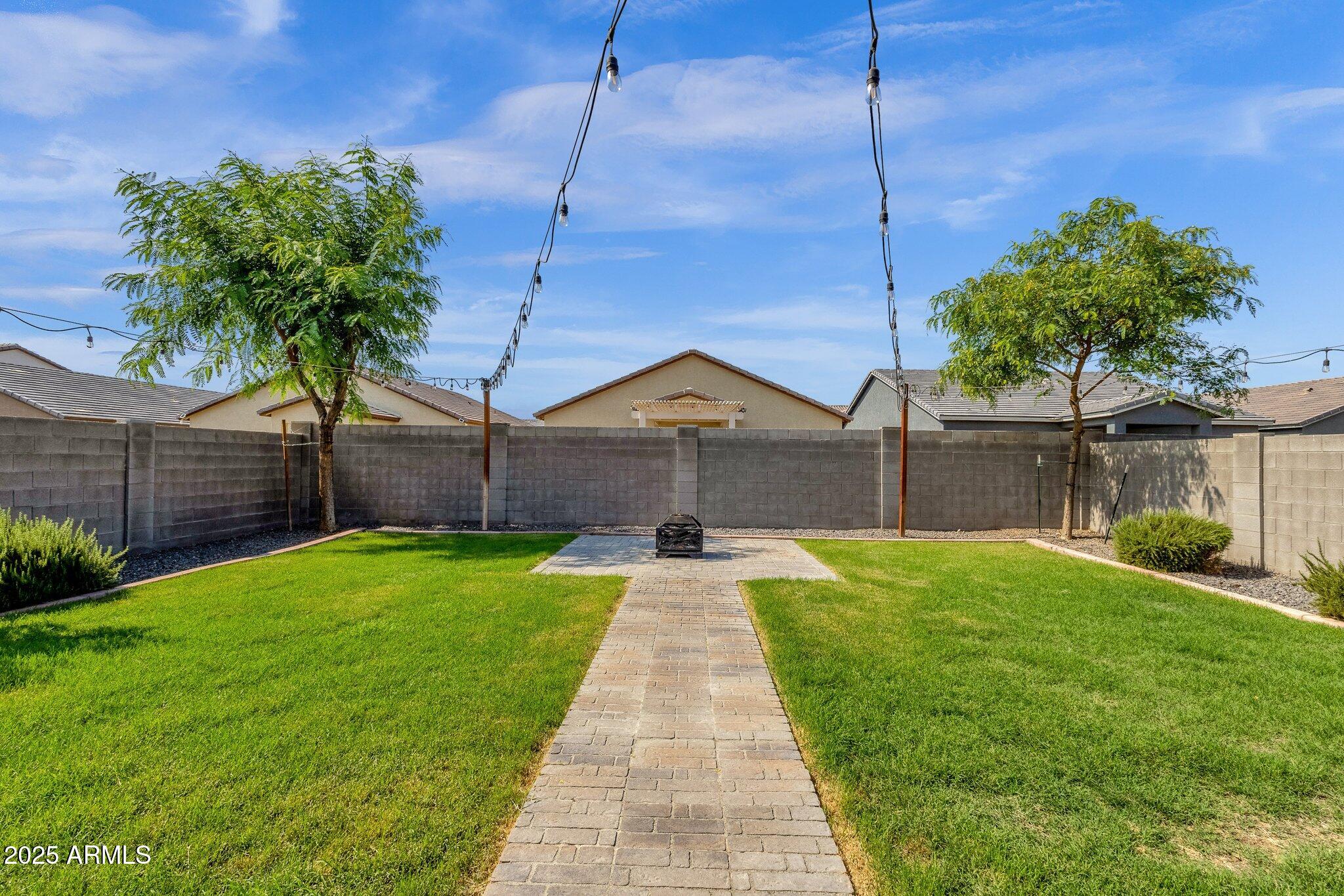 4595 W FOLDWING Drive