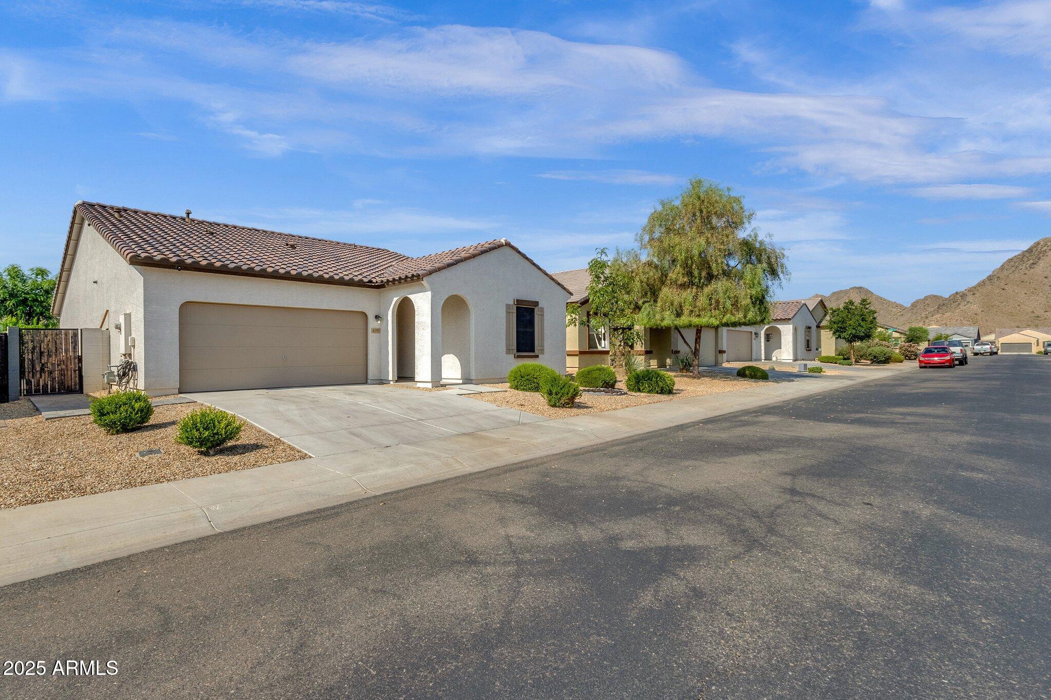 4595 W FOLDWING Drive
