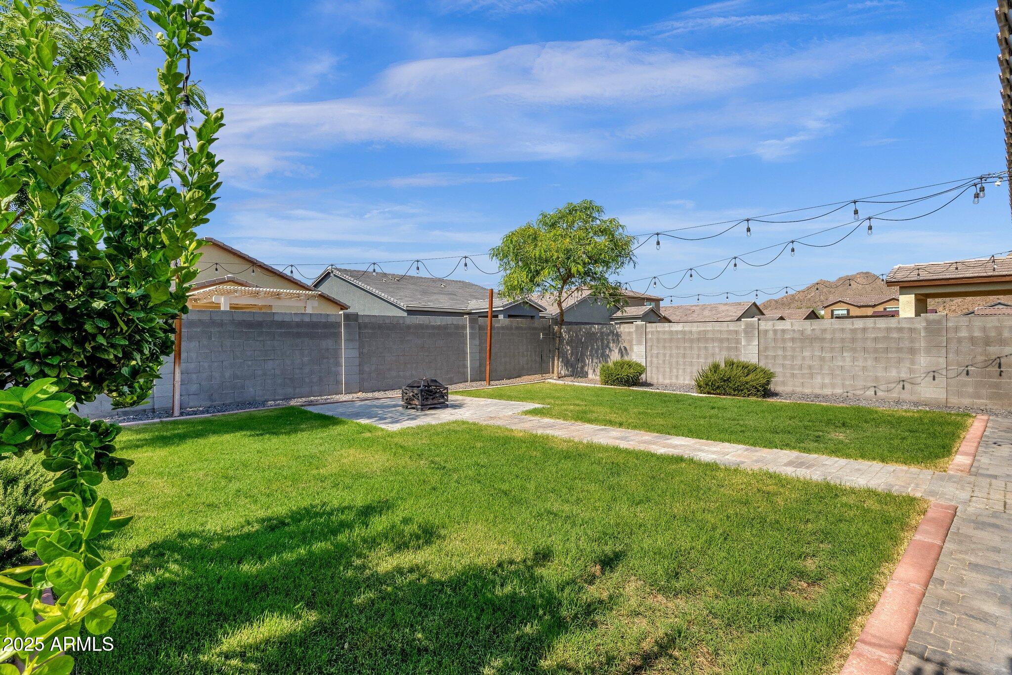 4595 W FOLDWING Drive