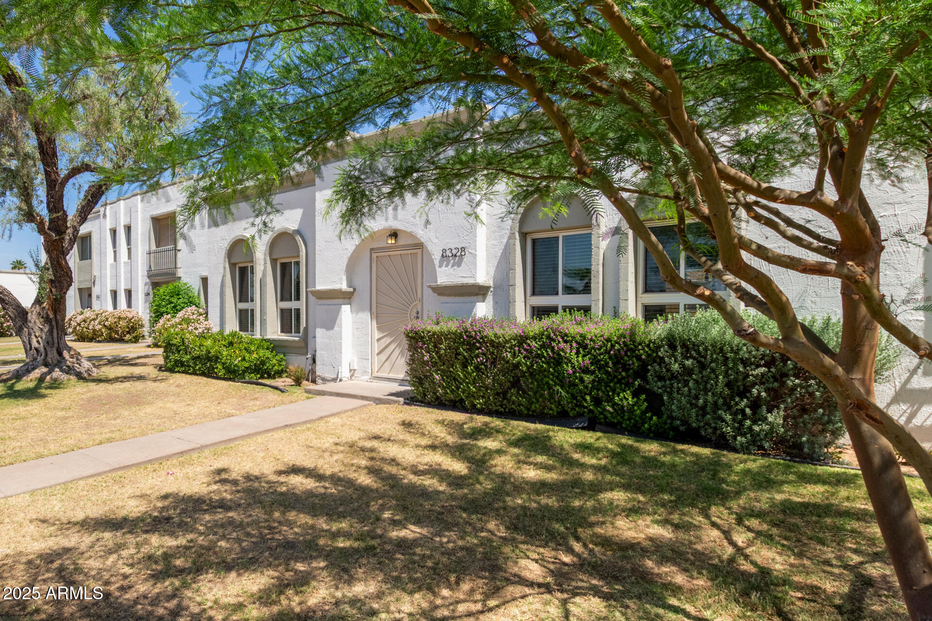 8328 E CHAPARRAL Road