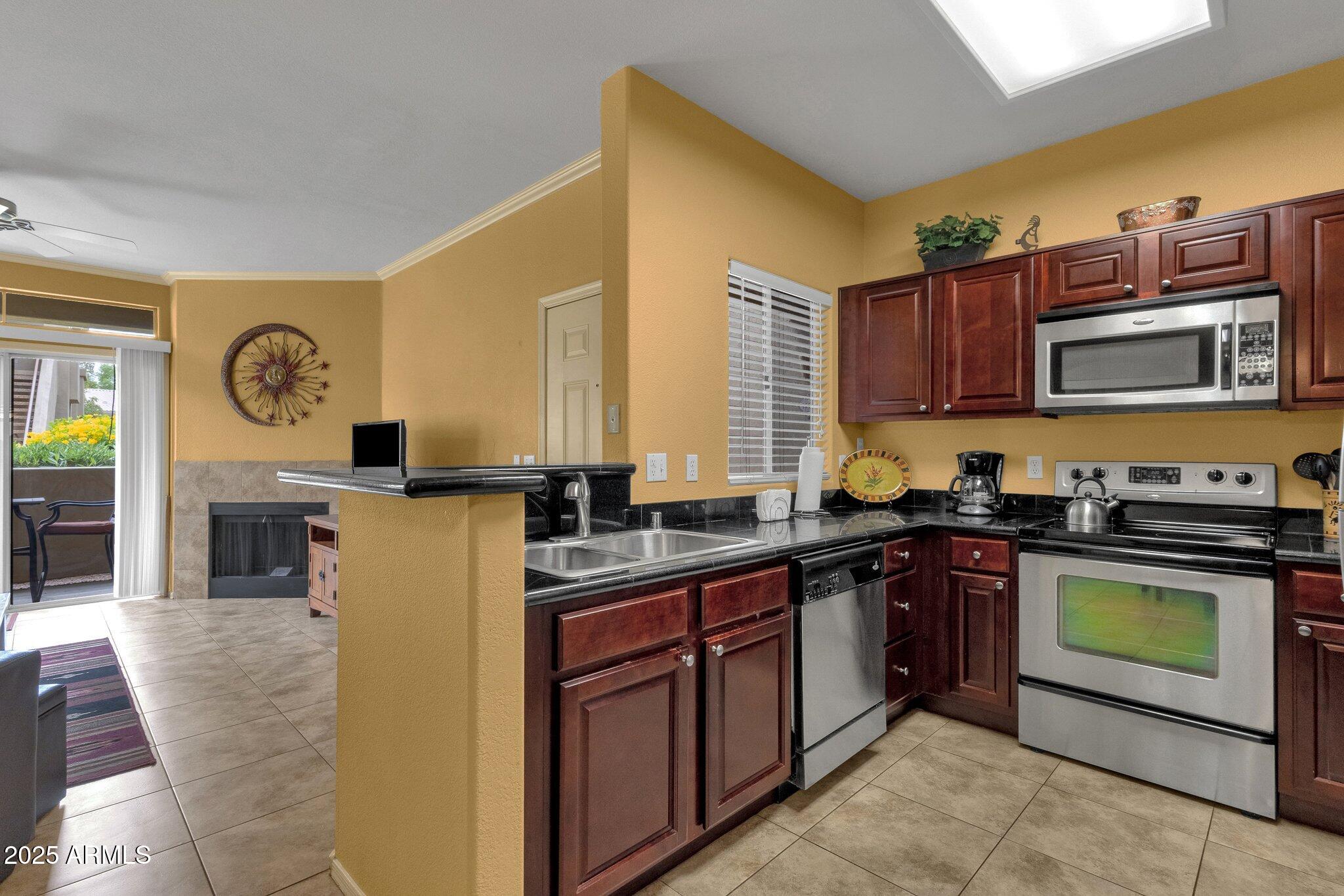 5335 E SHEA Boulevard 1094