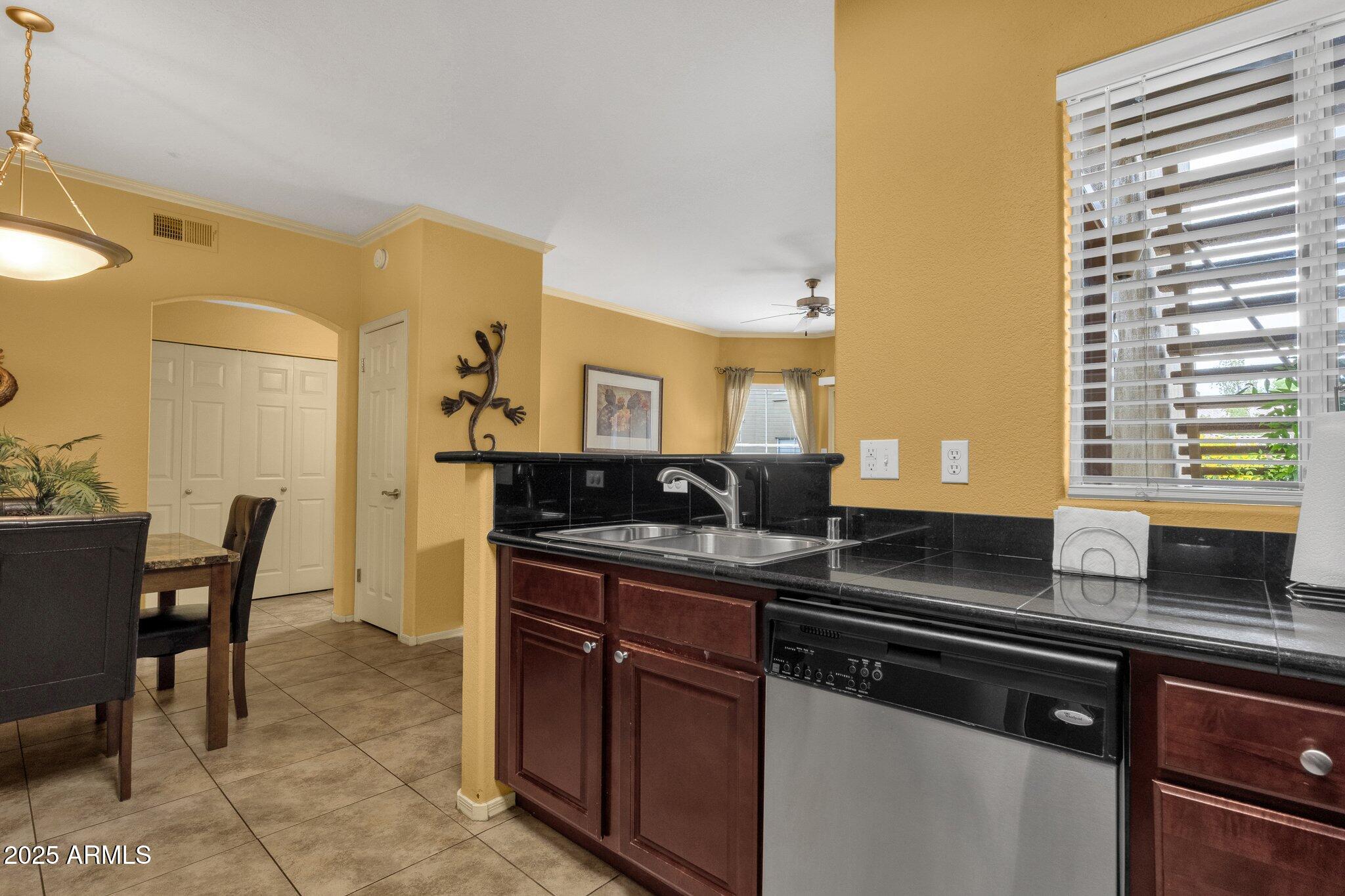 5335 E SHEA Boulevard 1094