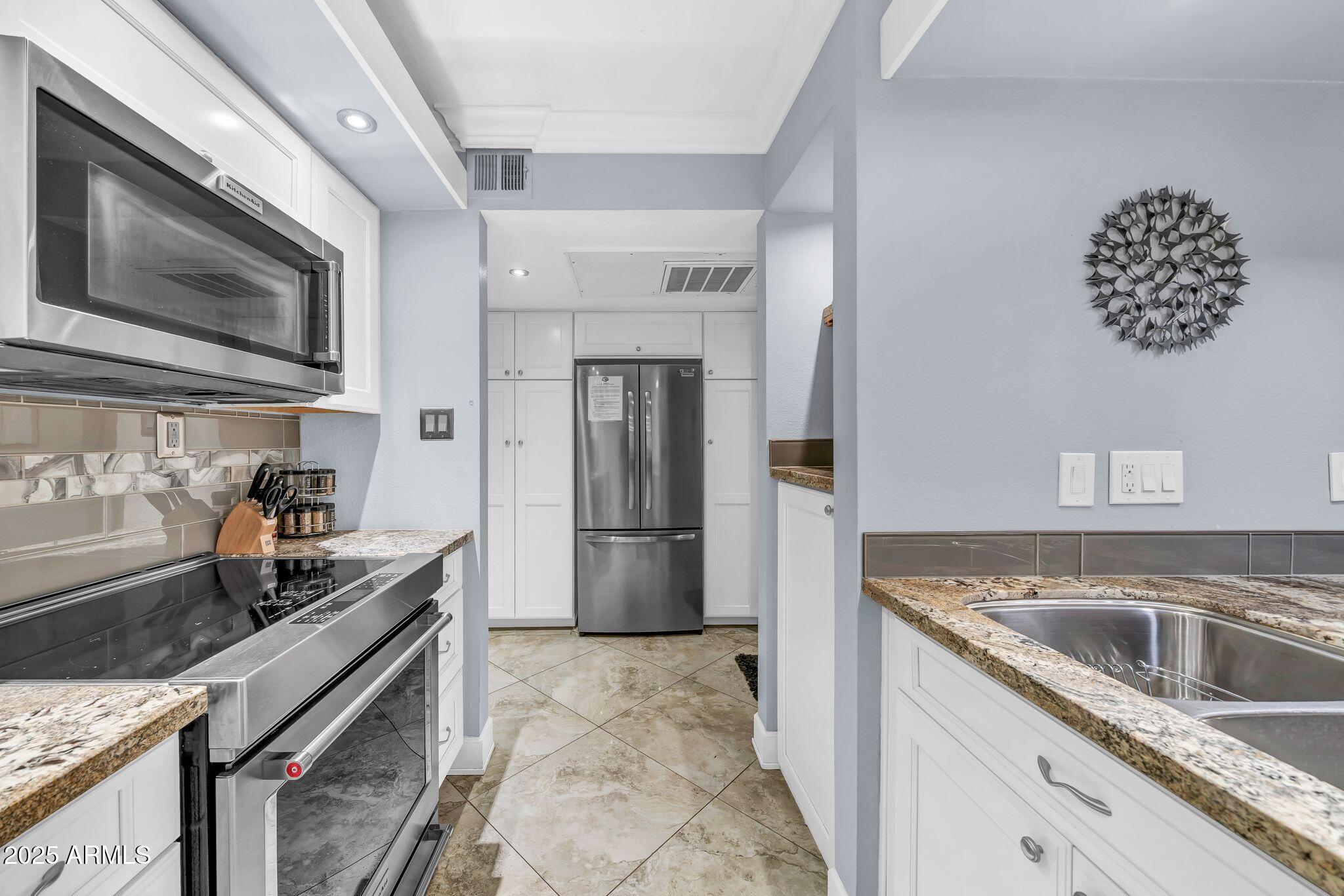 7625 E CAMELBACK Road B138