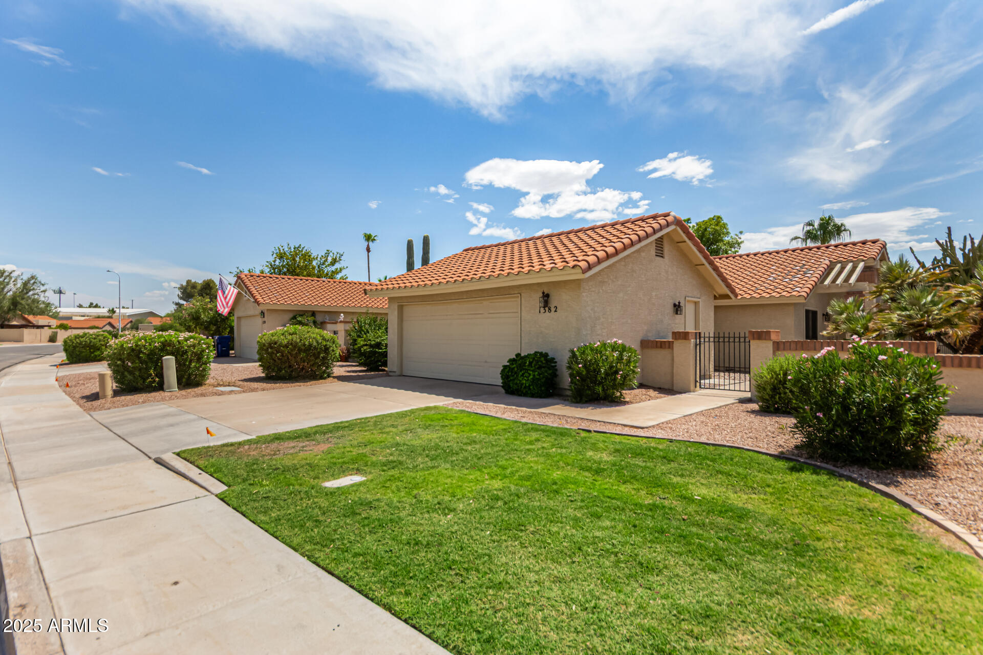 1382 N TAMARISK Drive