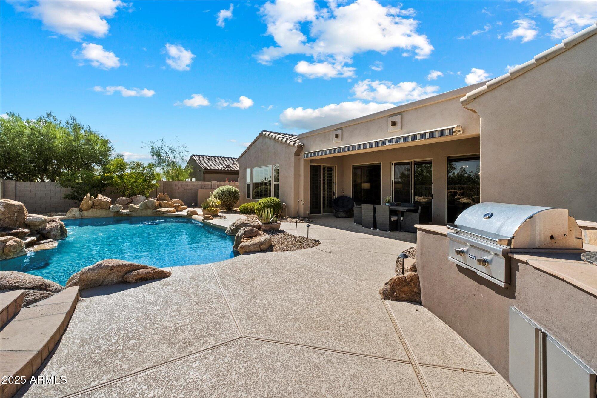 12083 E SHANGRI LA Road
