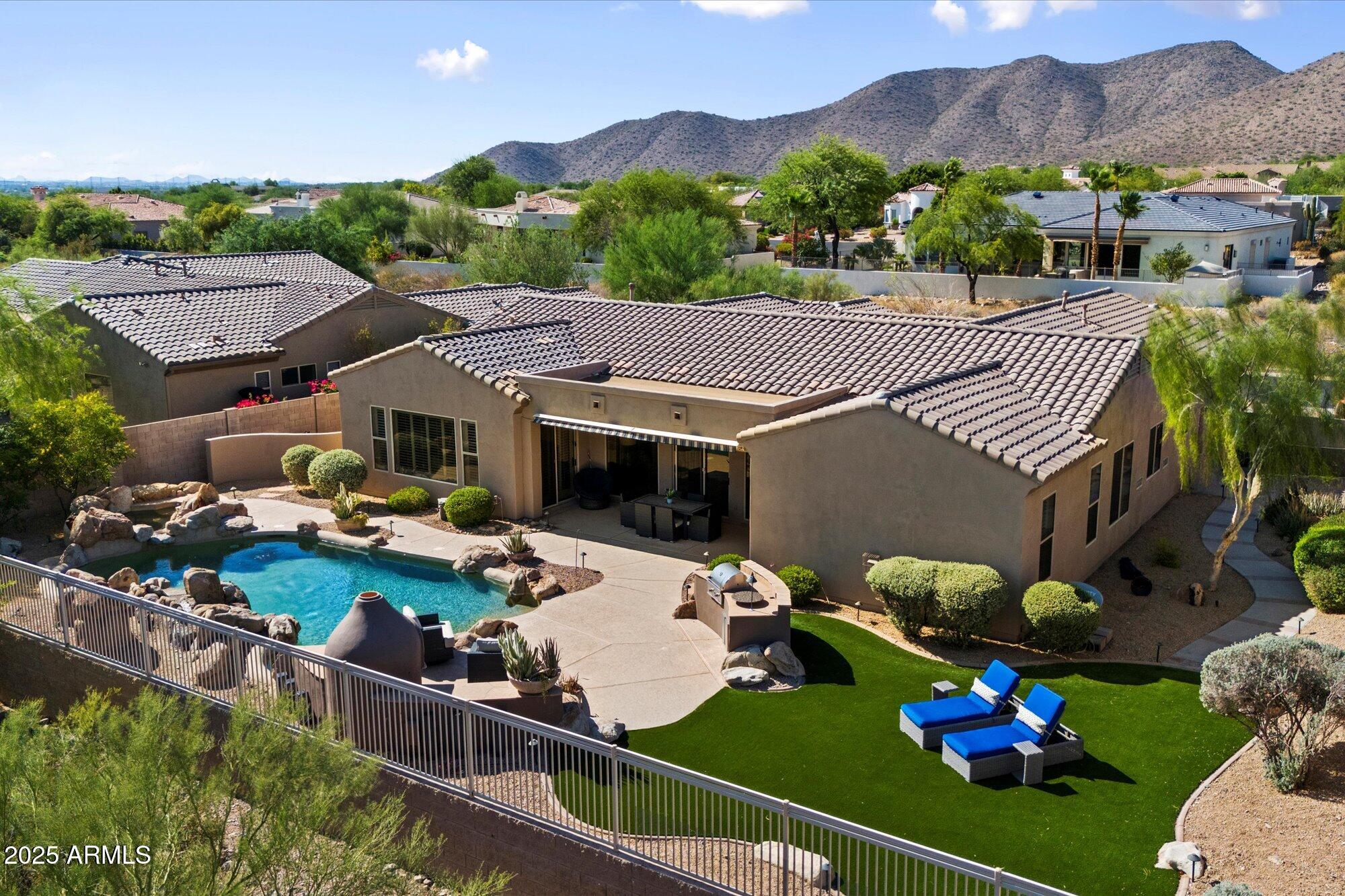 12083 E SHANGRI LA Road