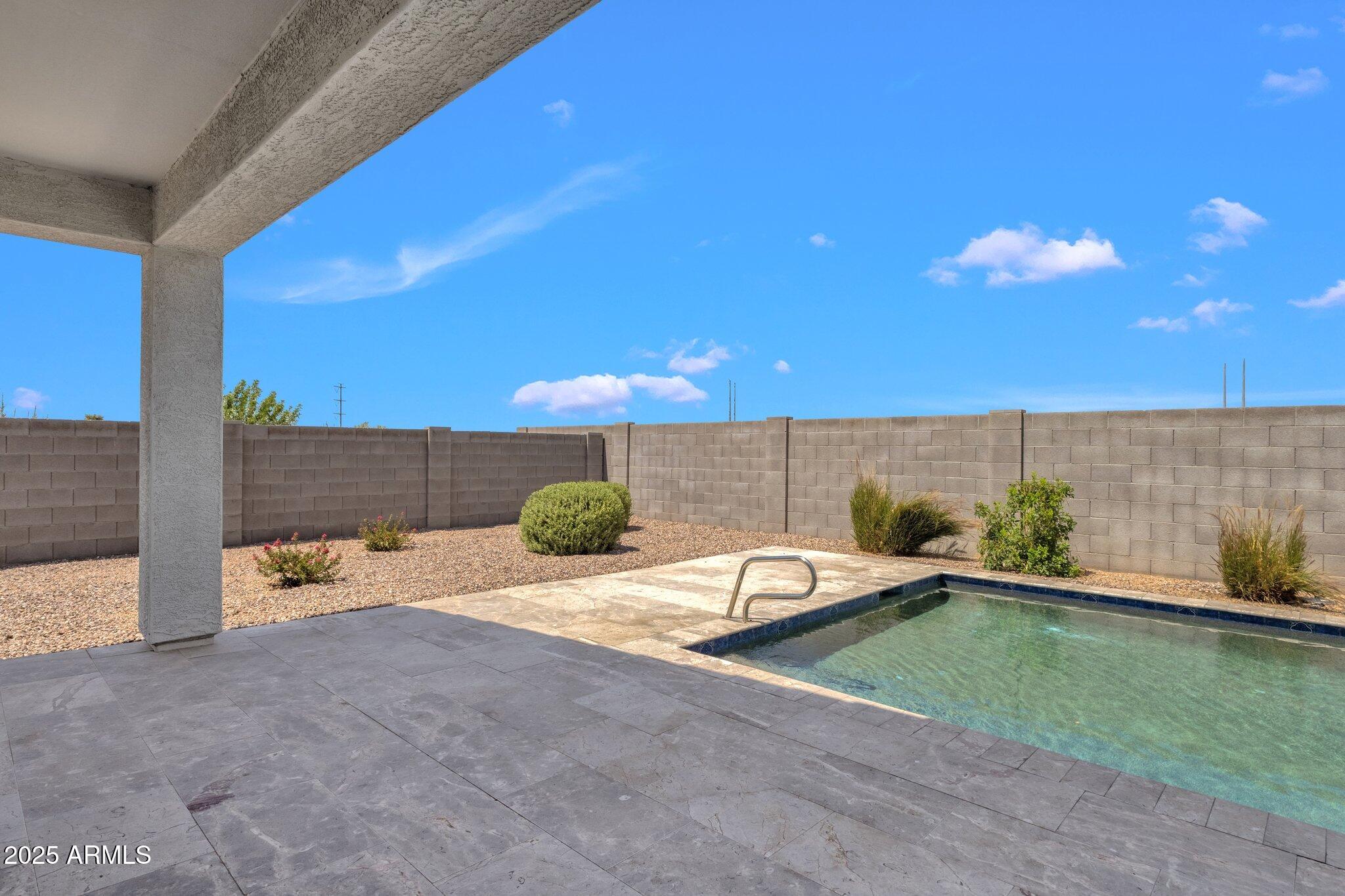 24714 N ALFALFA Drive