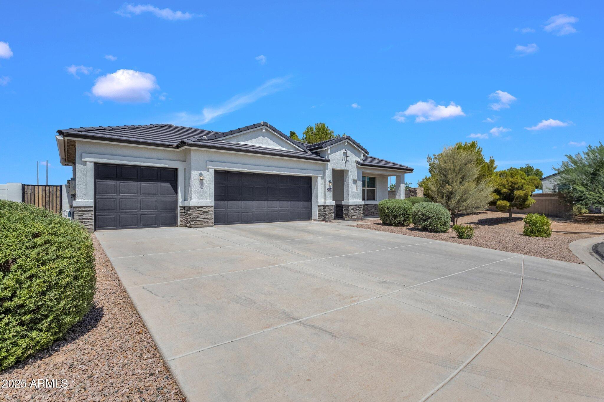 24714 N ALFALFA Drive