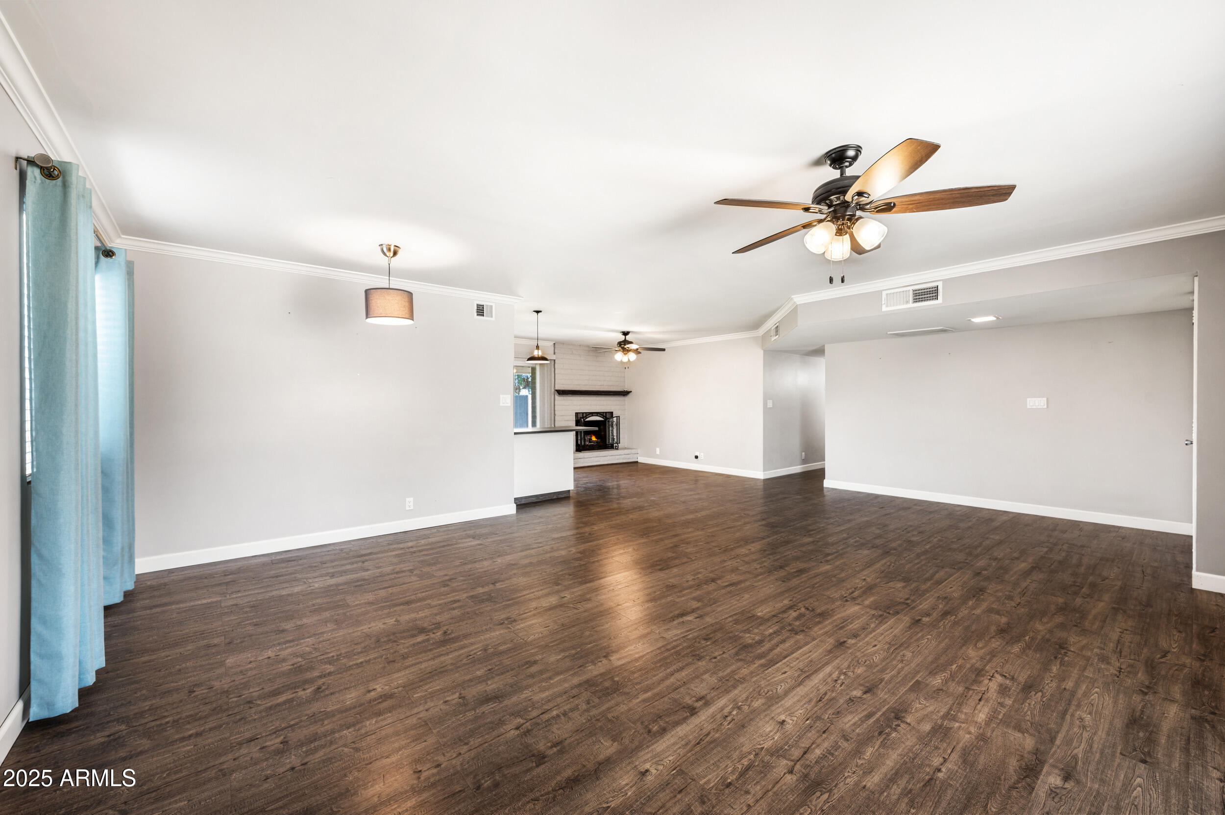 1412 W PALOMINO Drive