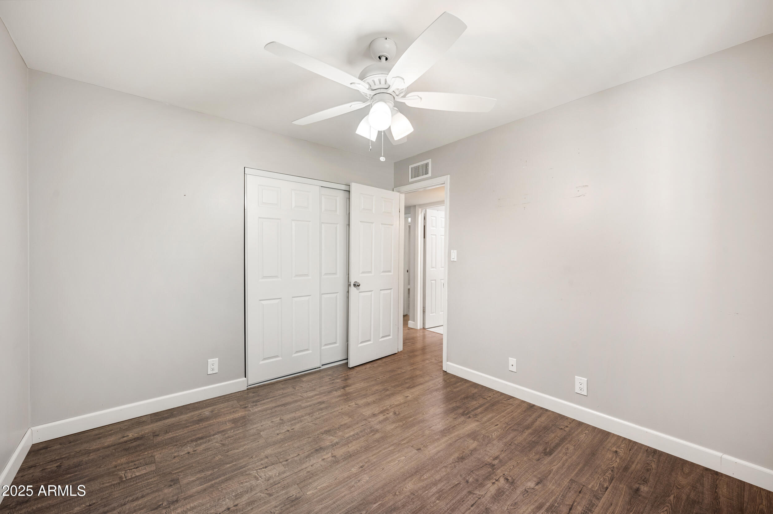 1412 W PALOMINO Drive