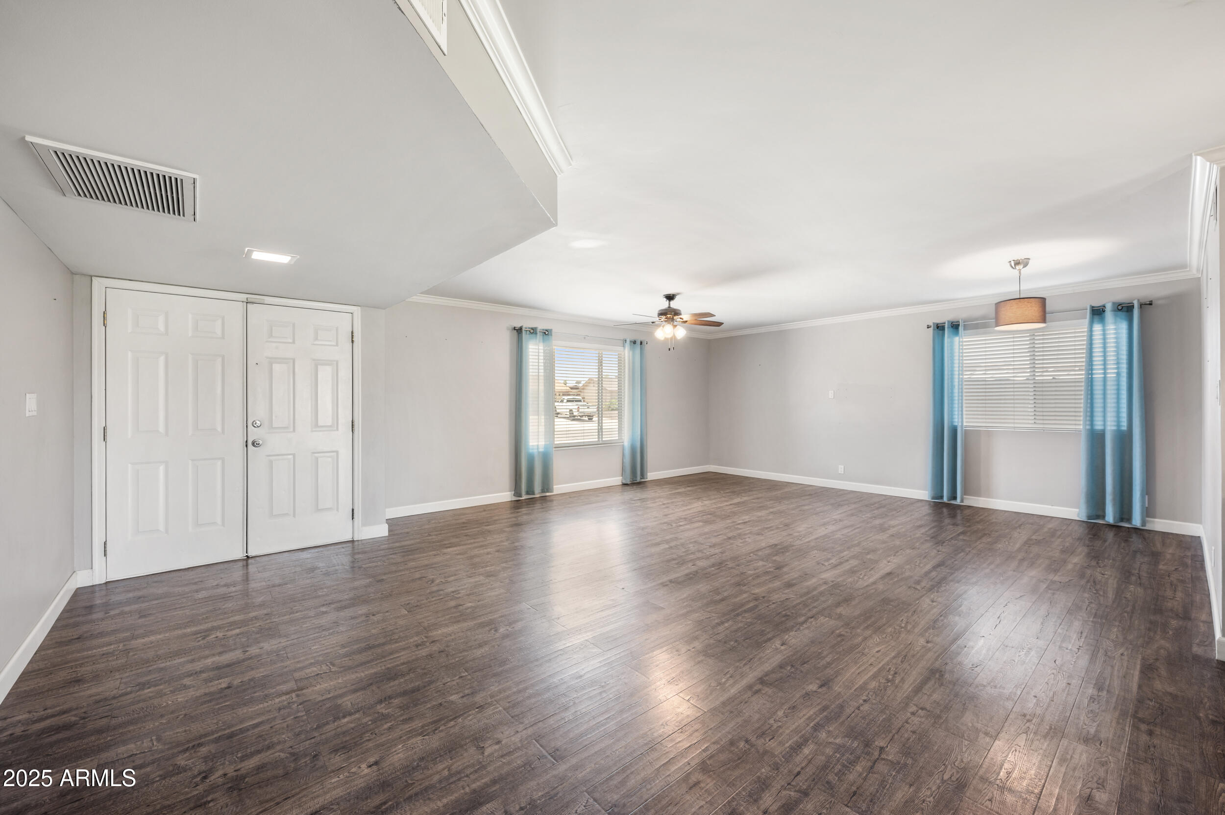 1412 W PALOMINO Drive