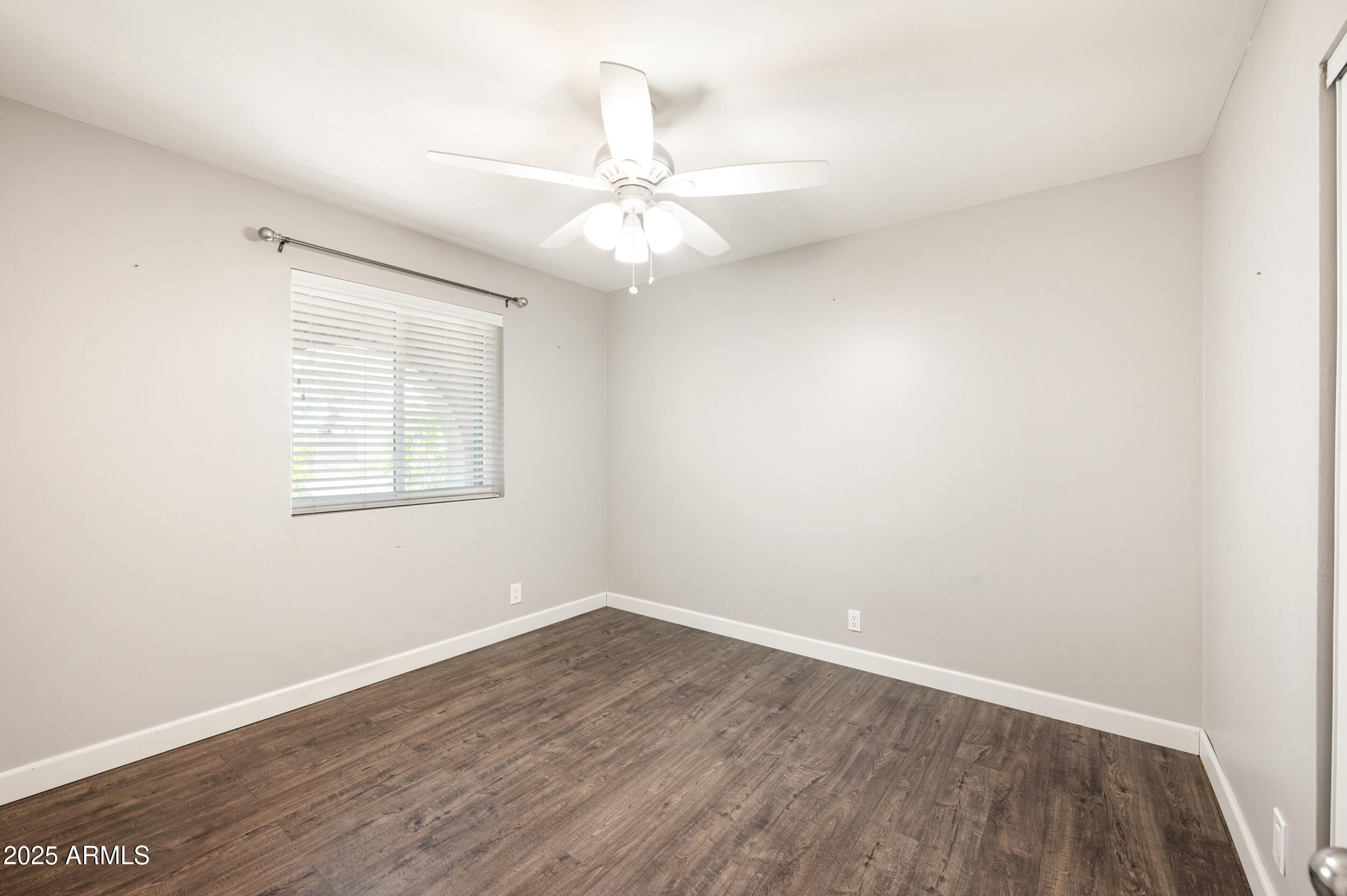 1412 W PALOMINO Drive