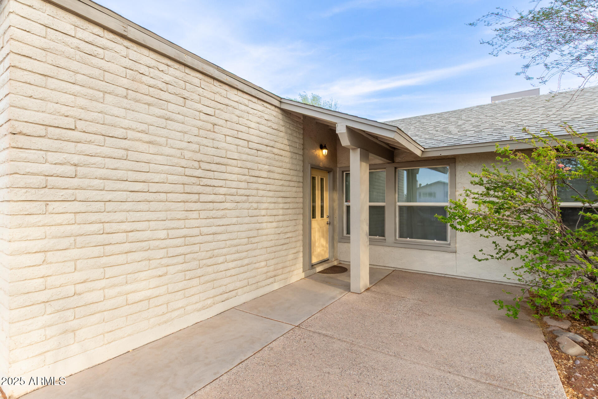 1631 E BELL DE MAR Drive