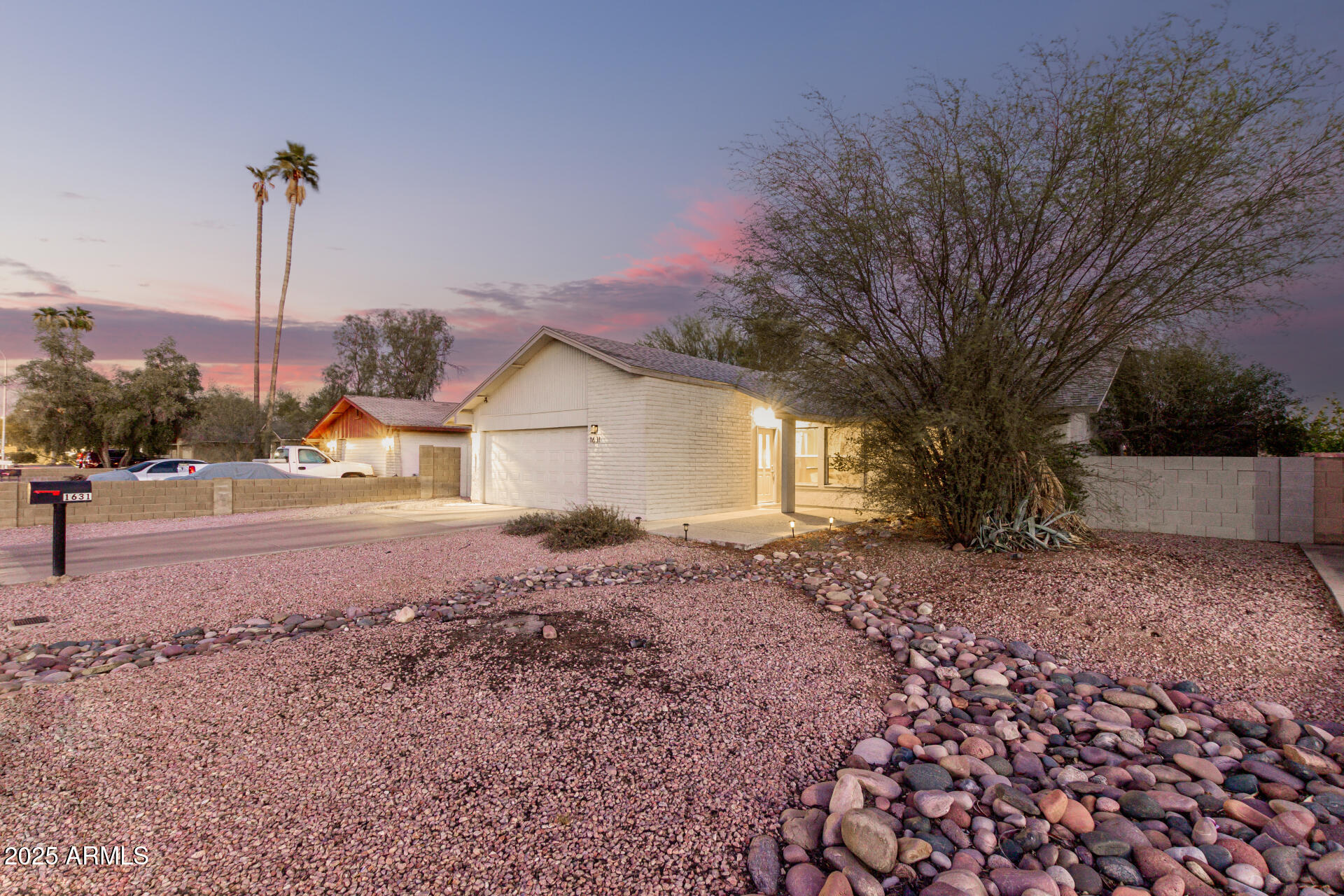 1631 E BELL DE MAR Drive