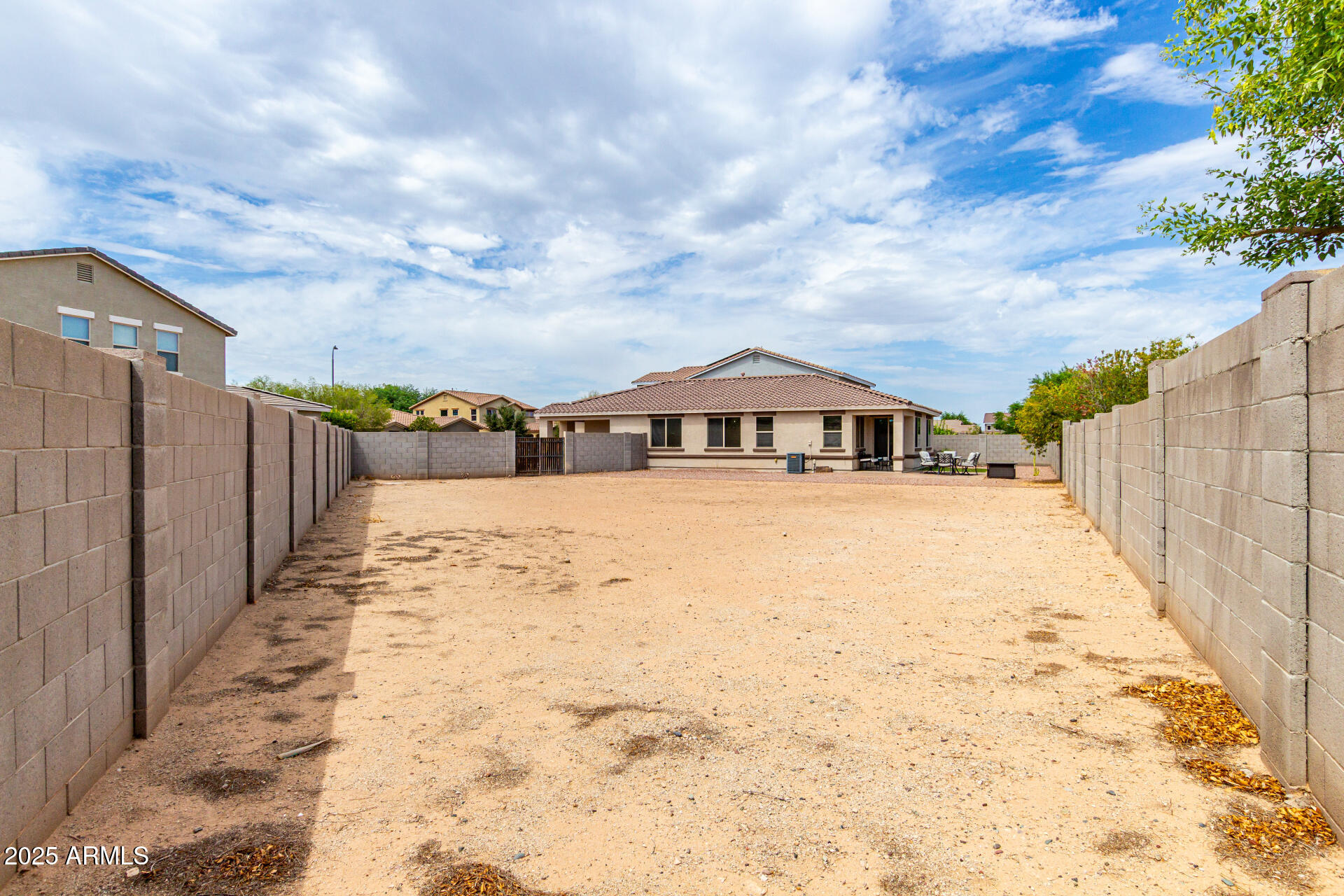 2314 W ALICIA Drive