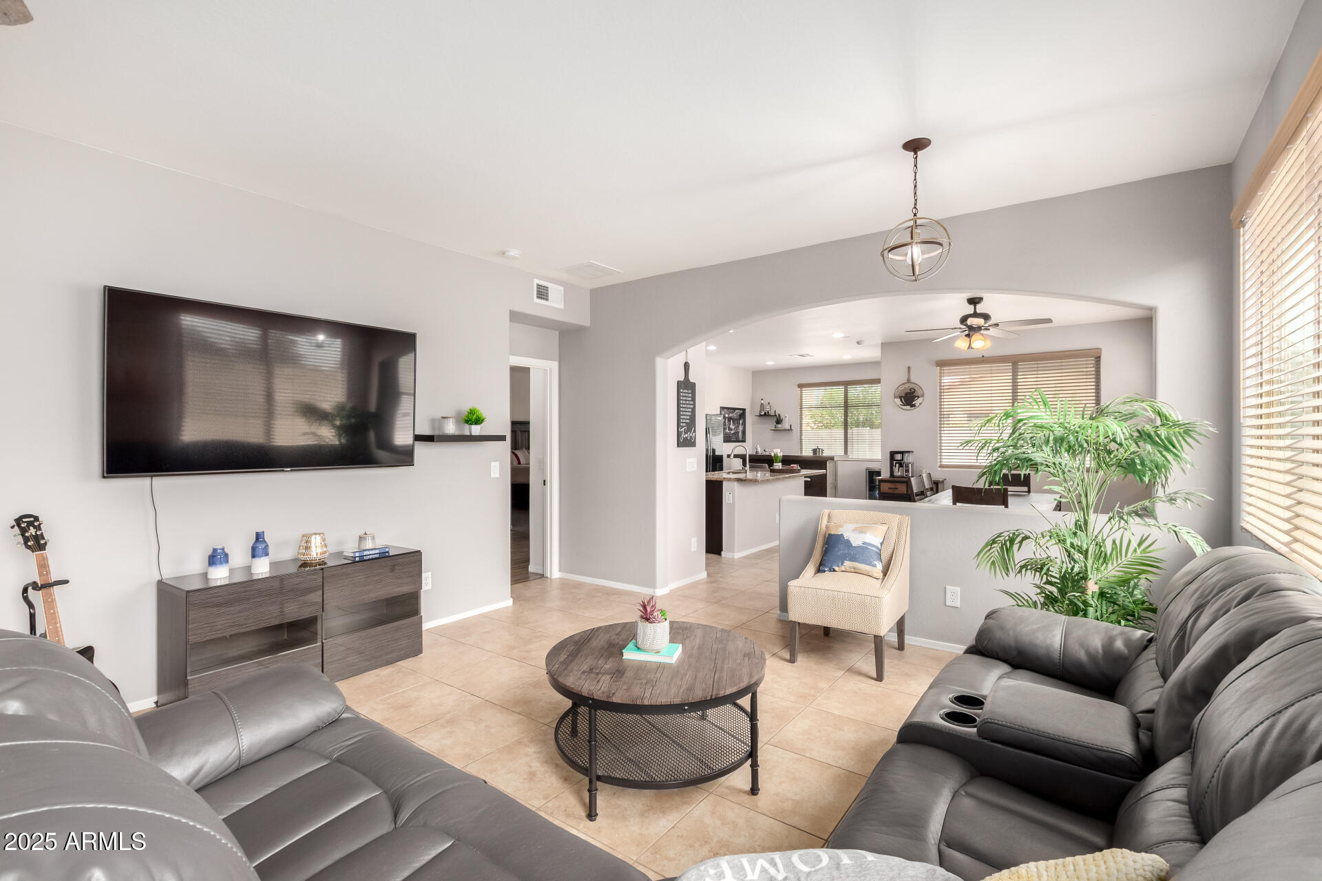 2314 W ALICIA Drive