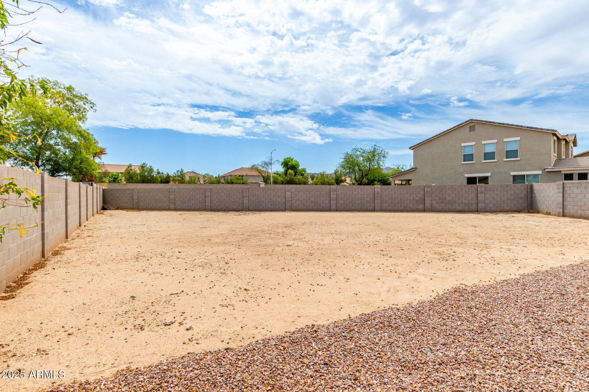 2314 W ALICIA Drive