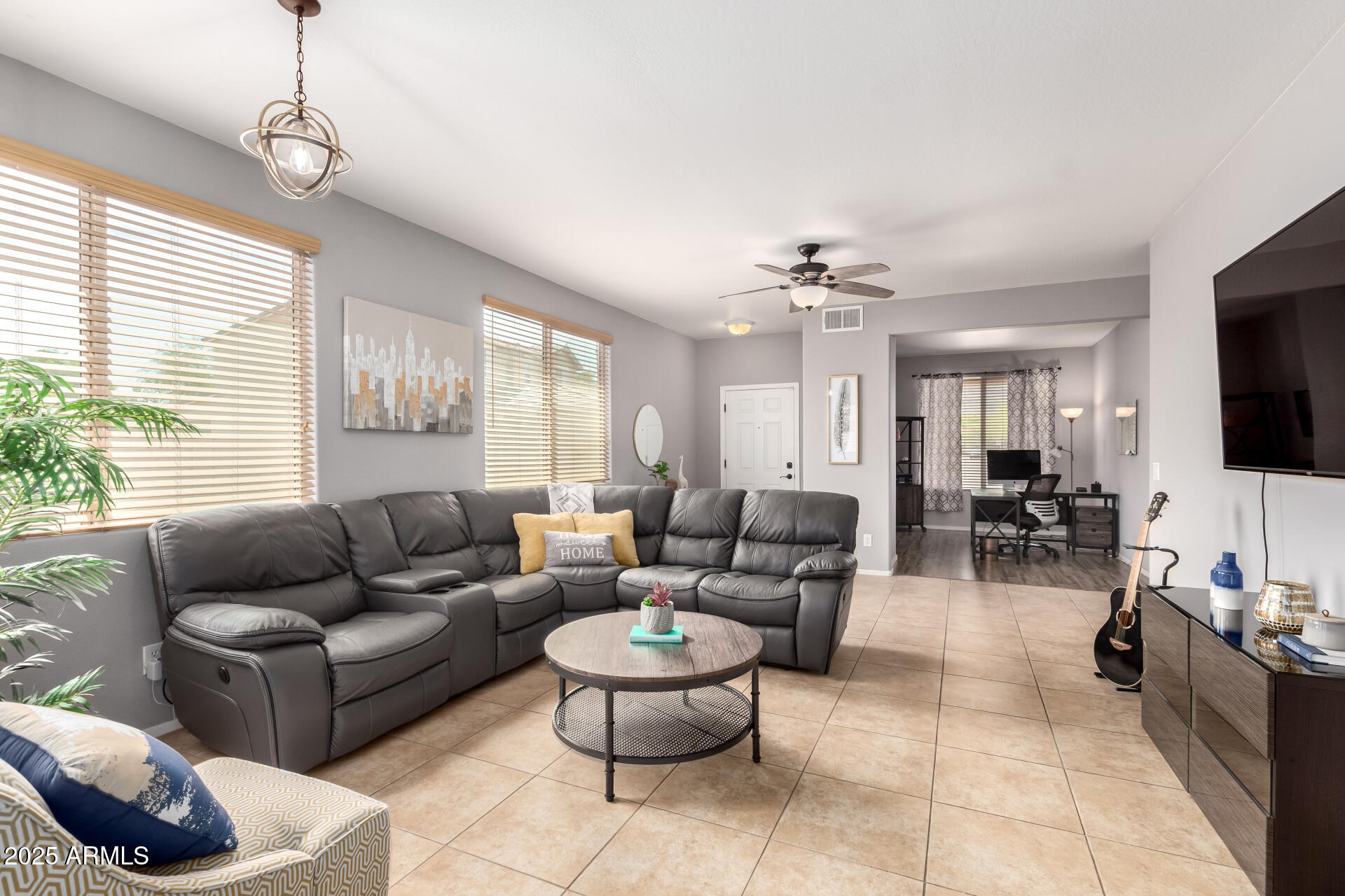 2314 W ALICIA Drive