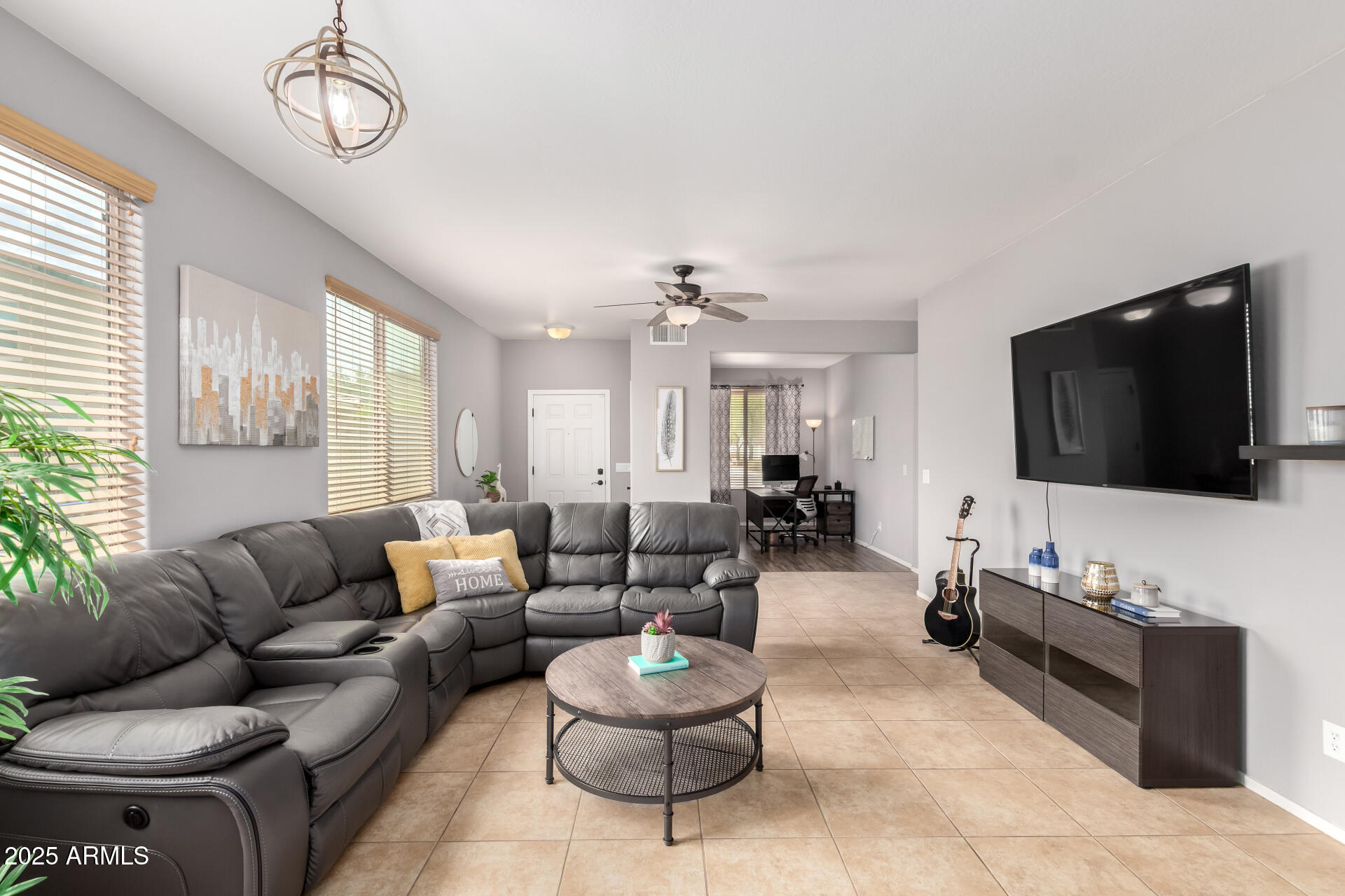 2314 W ALICIA Drive