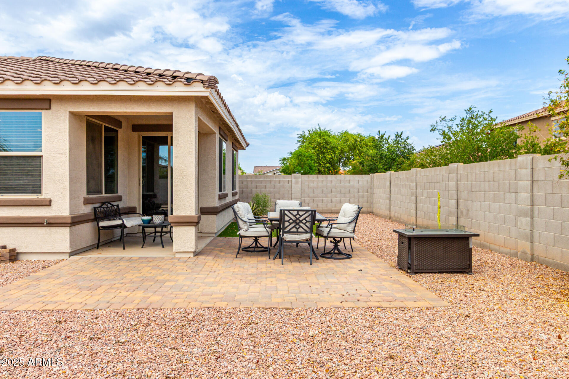 2314 W ALICIA Drive