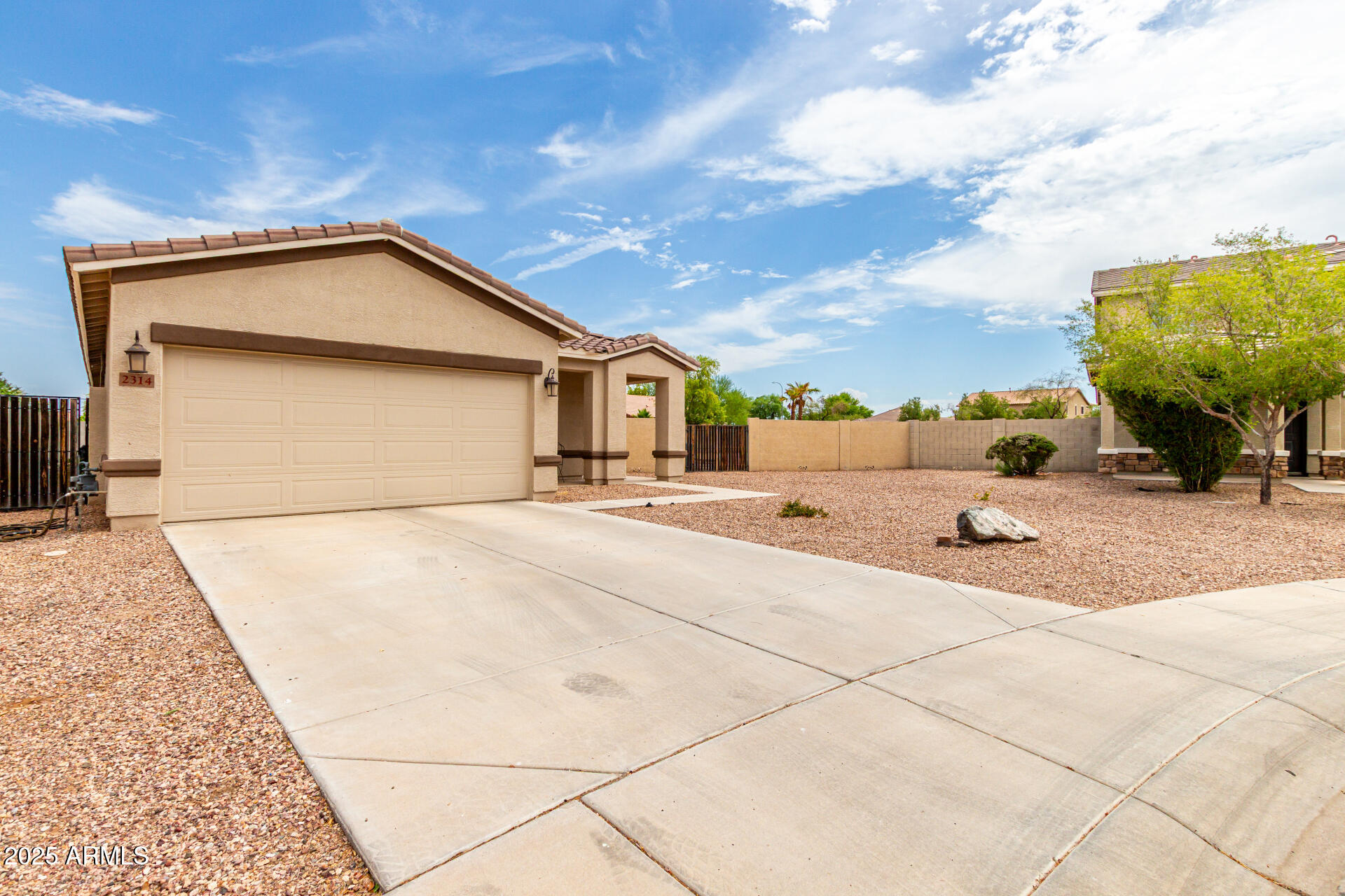 2314 W ALICIA Drive