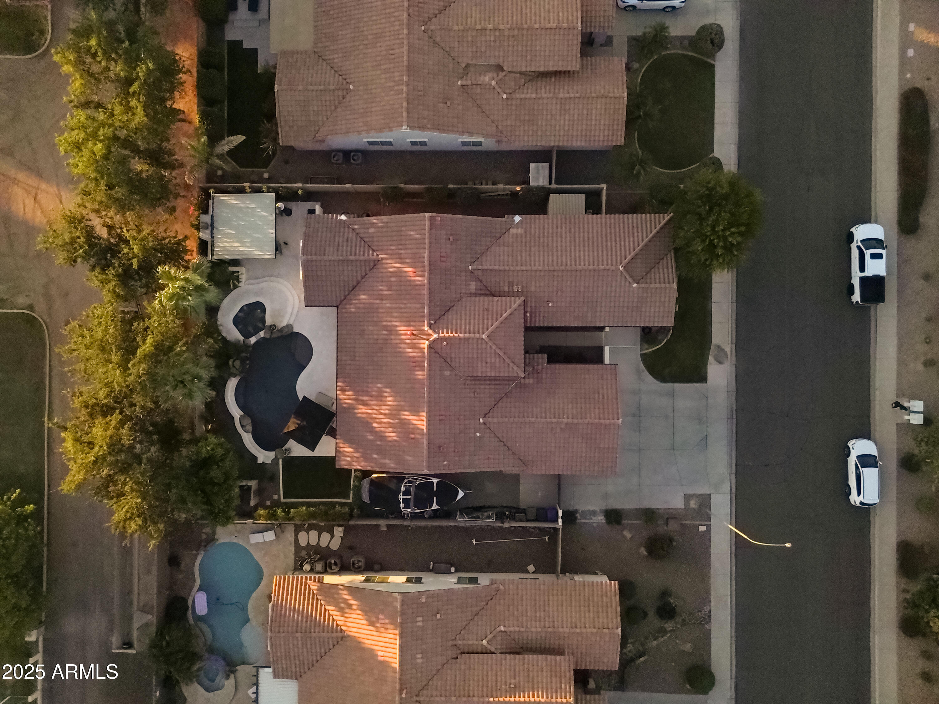 5560 S White Drive